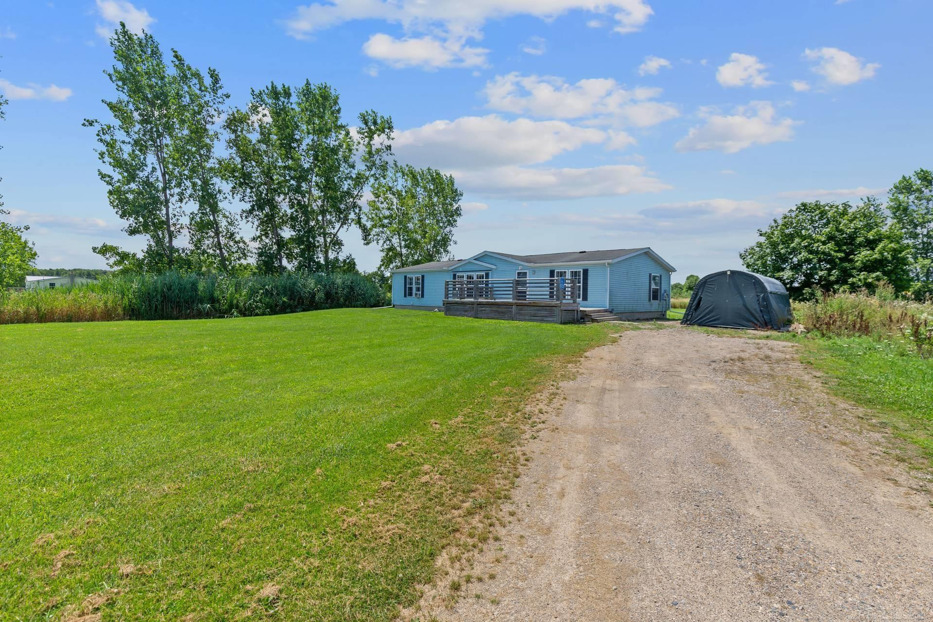 7113 Martin Road, Imlay City, MI 48444 — Photo 2