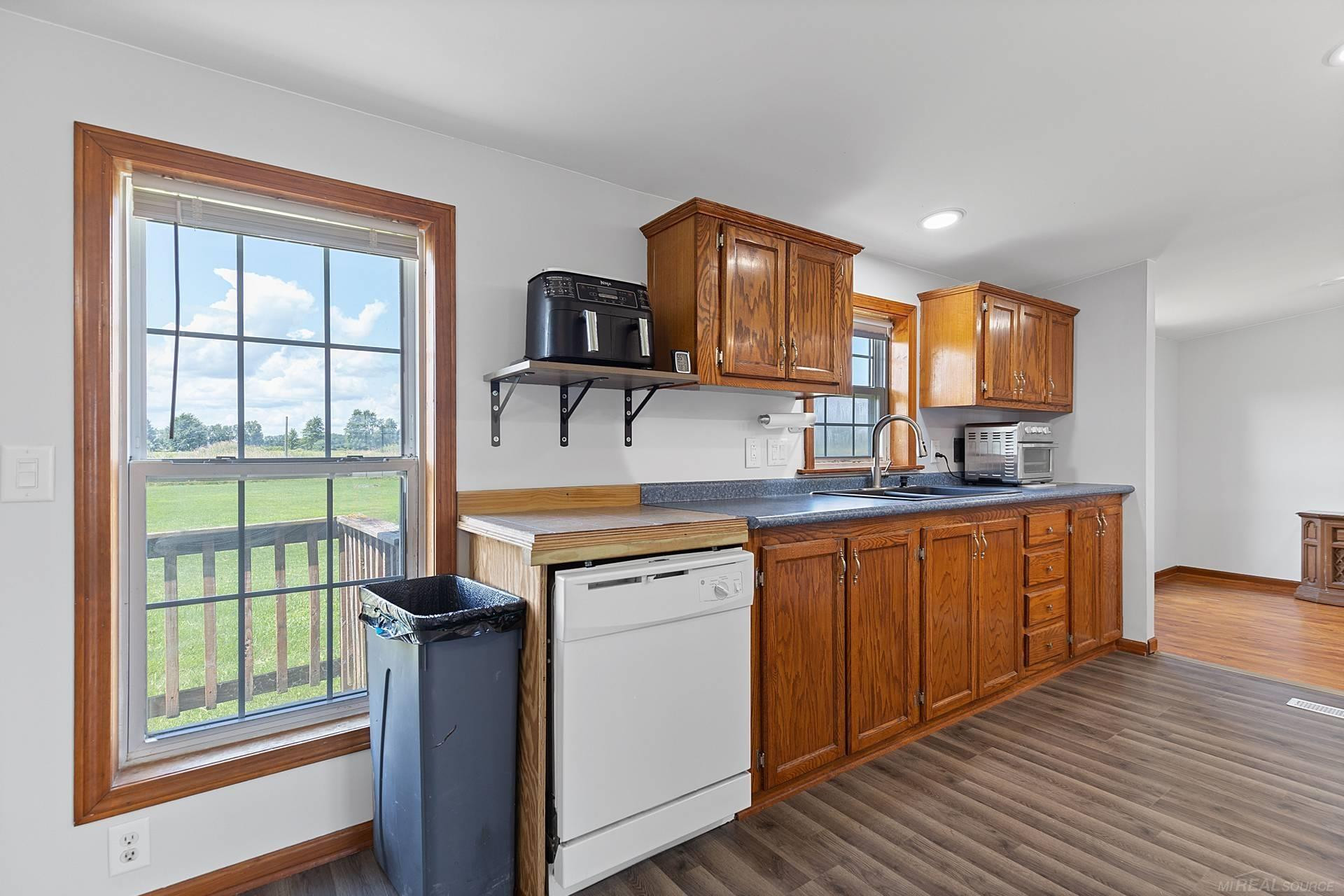7113 Martin Road, Imlay City, MI 48444 — Photo 11