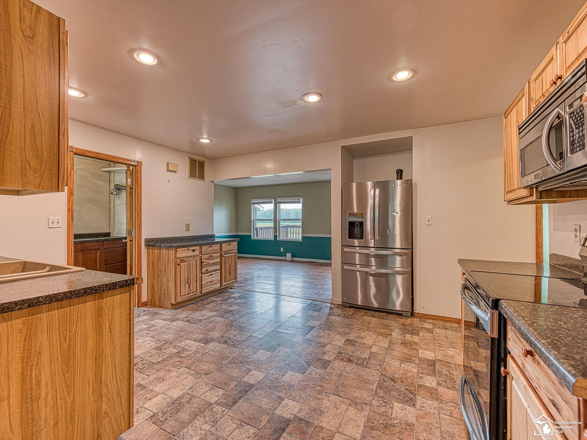 9583 Exeter, Carleton, MI 48117 — Photo 6