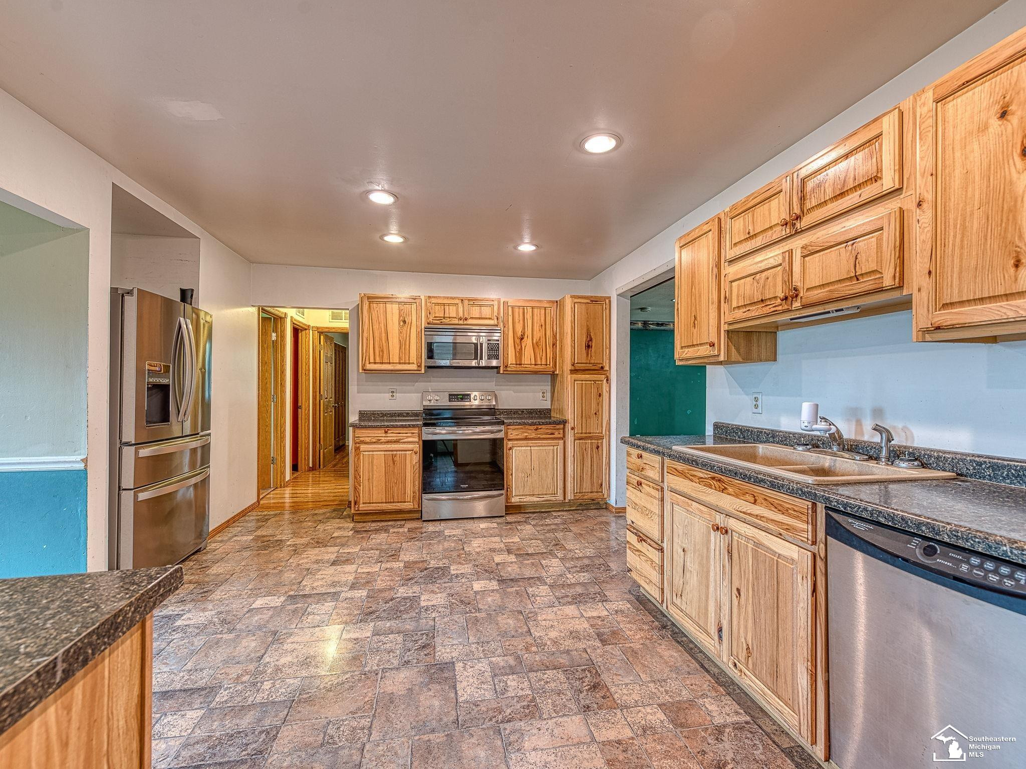 9583 Exeter, Carleton, MI 48117 — Photo 8
