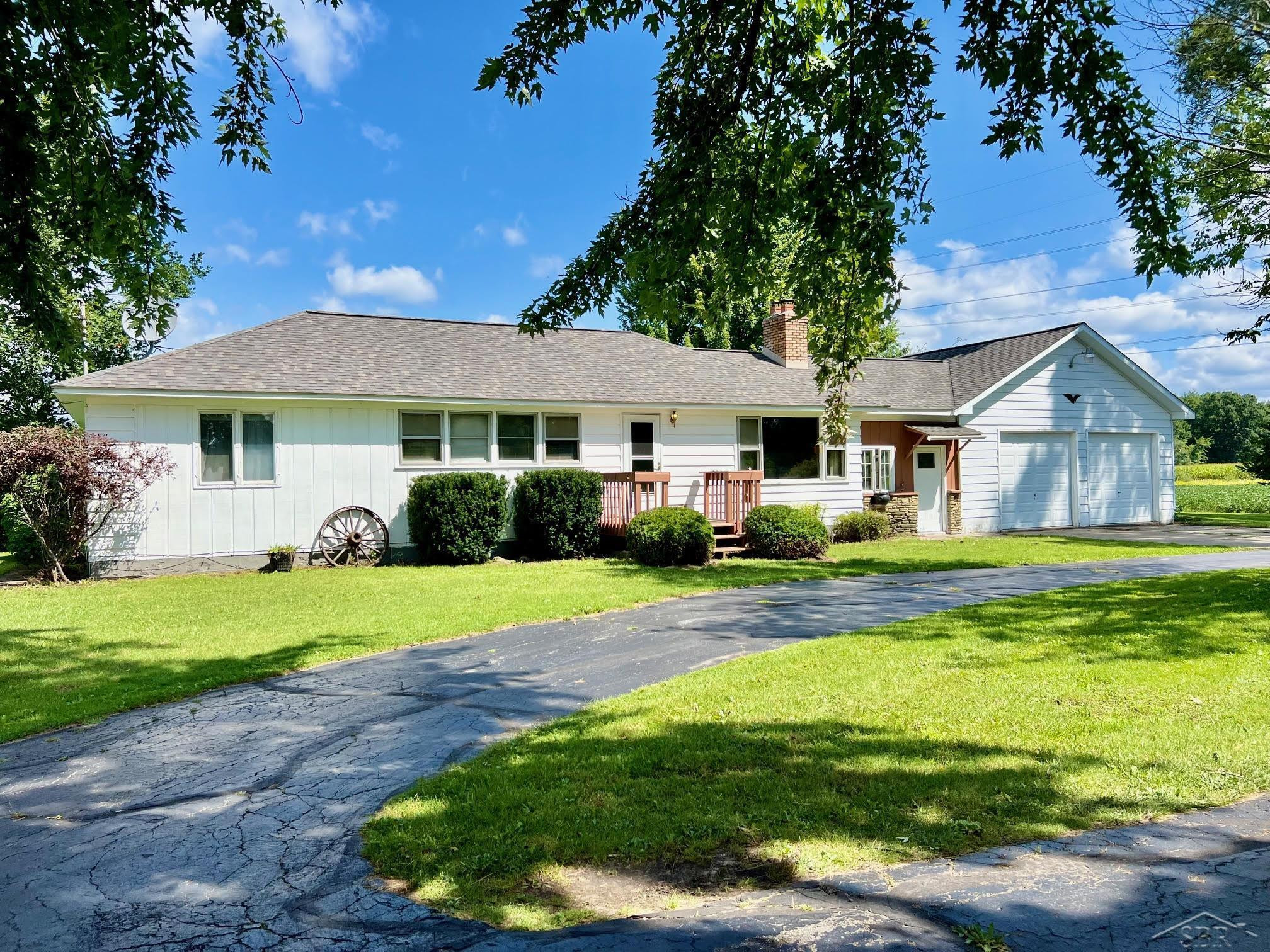 15240 W Townline Road, Saint Charles, MI 48655 — Photo 2