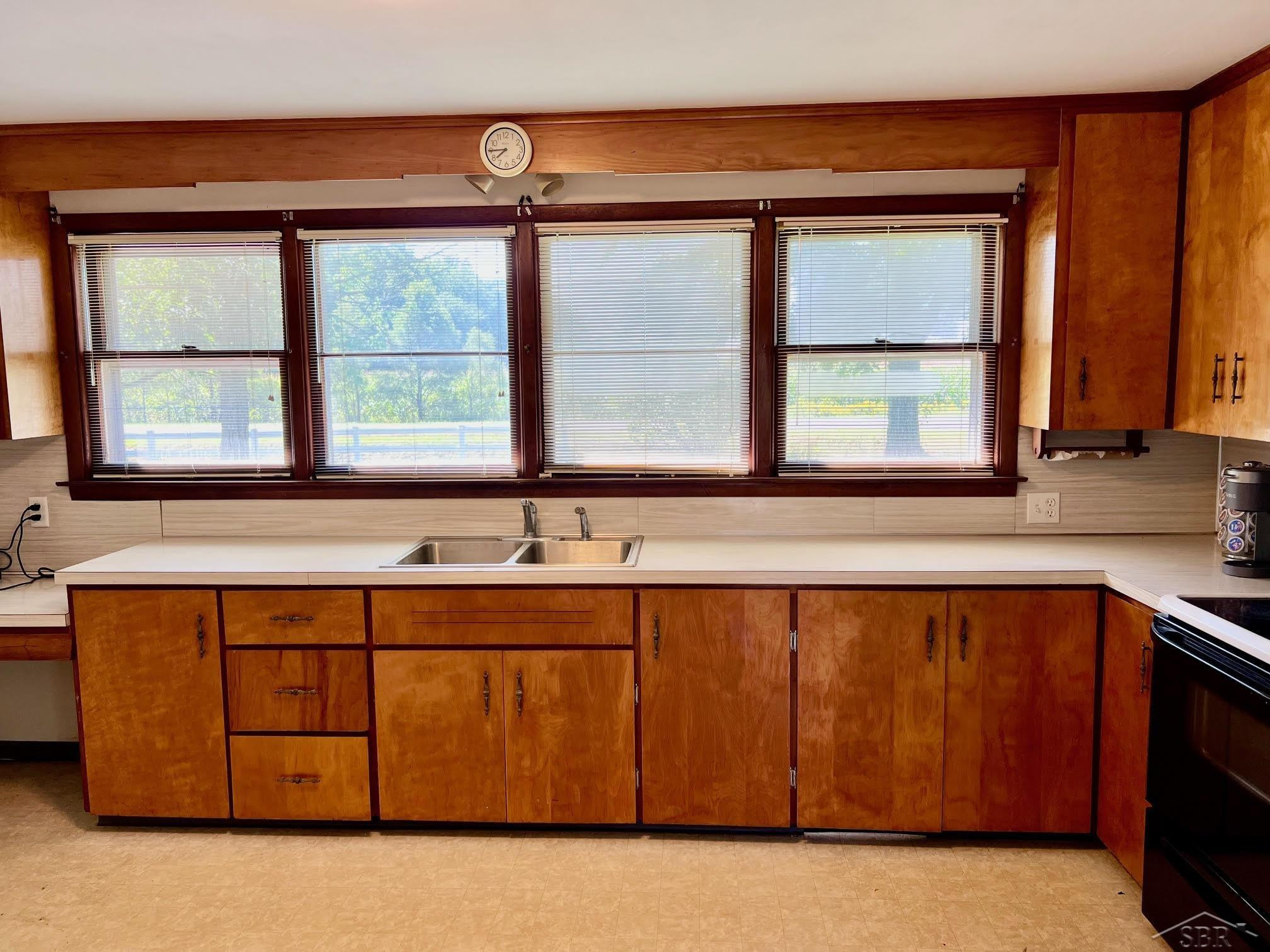 15240 W Townline Road, Saint Charles, MI 48655 — Photo 4