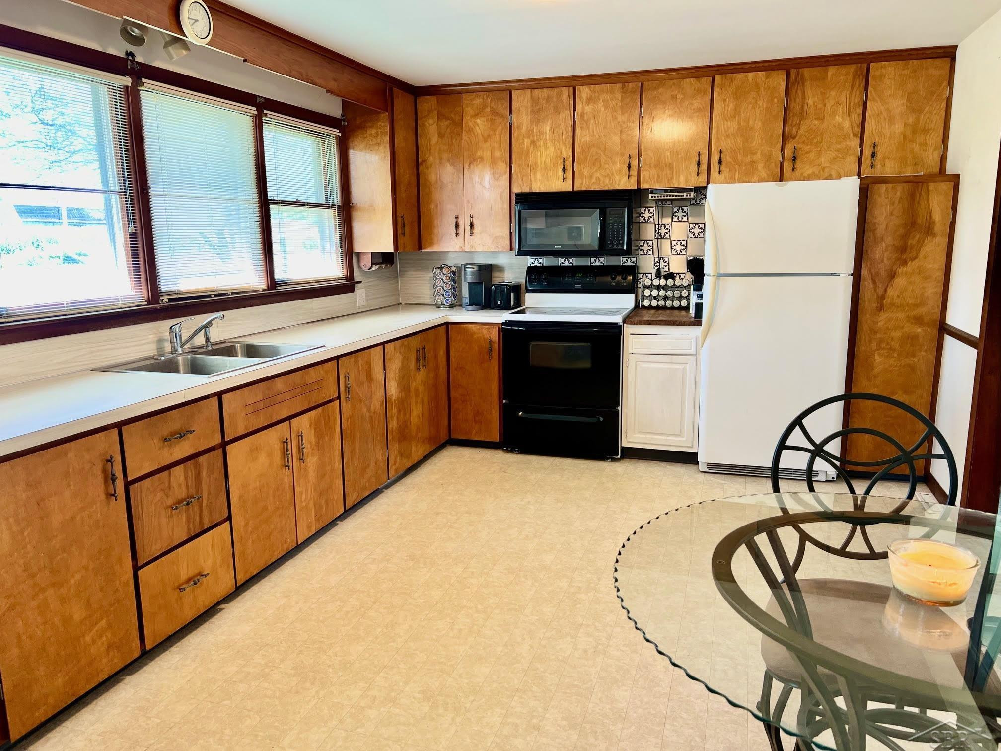 15240 W Townline Road, Saint Charles, MI 48655 — Photo 5
