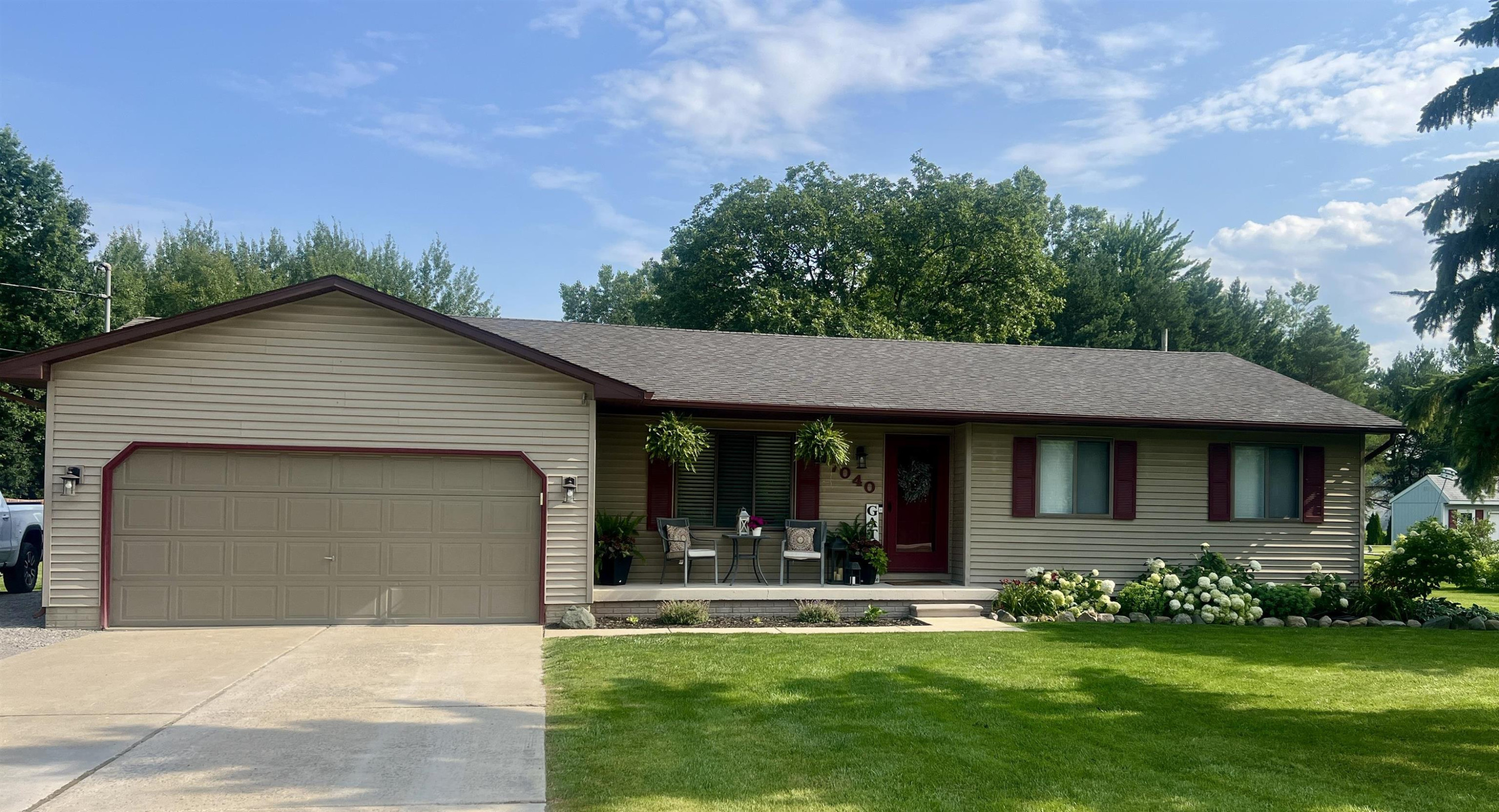 7040 W Farrand, Clio, MI 48420 — front exterior