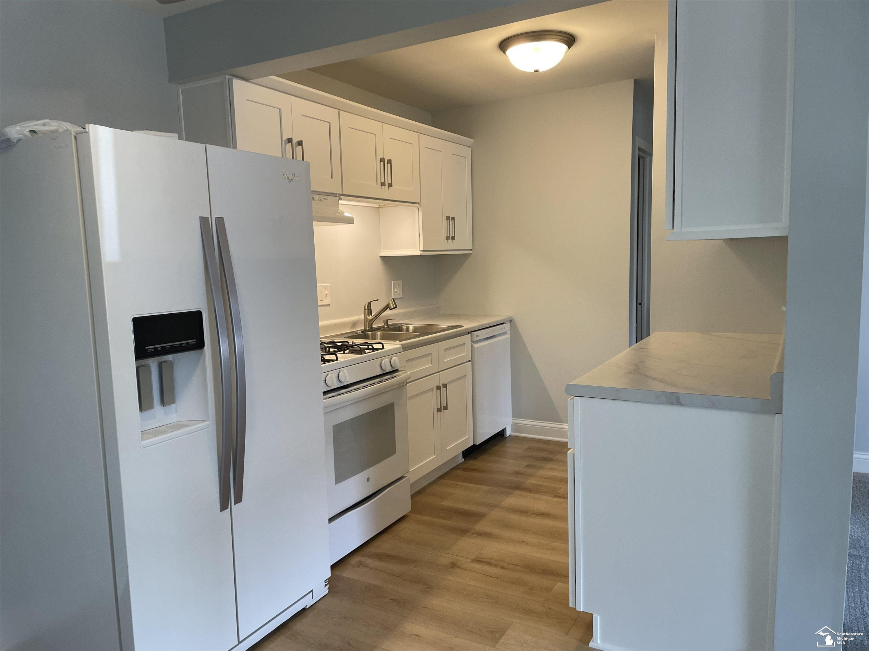 15786 Dupage, Taylor, MI 48180 — Photo 8