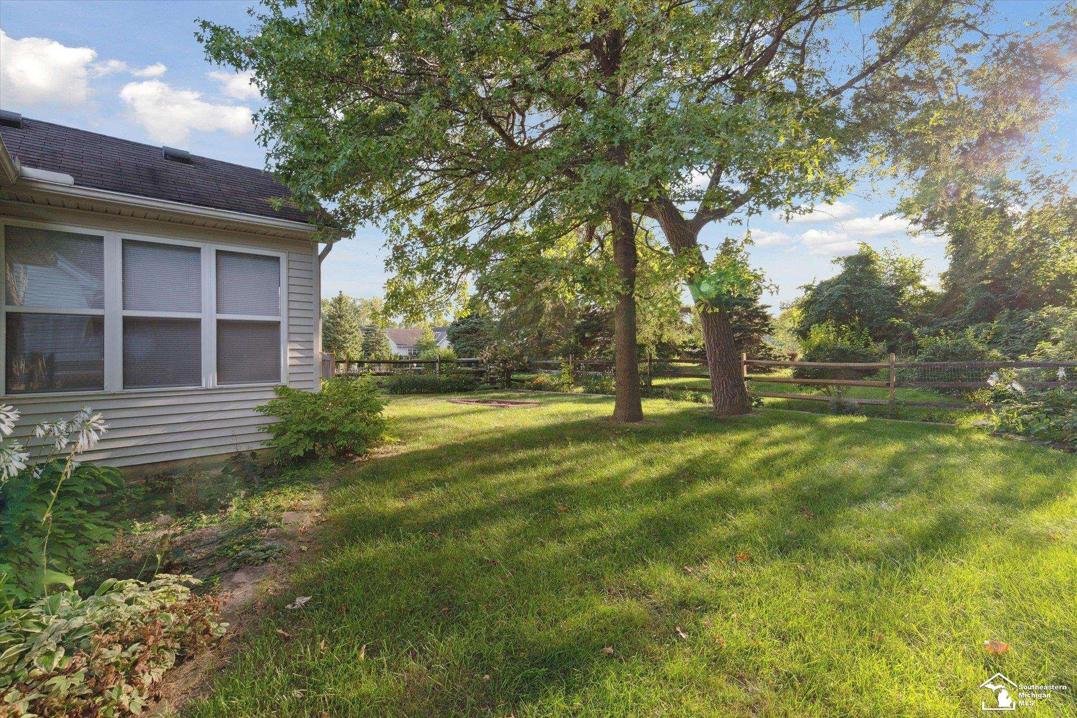942 Hickory Creek, Temperance, MI 48182 — Photo 45