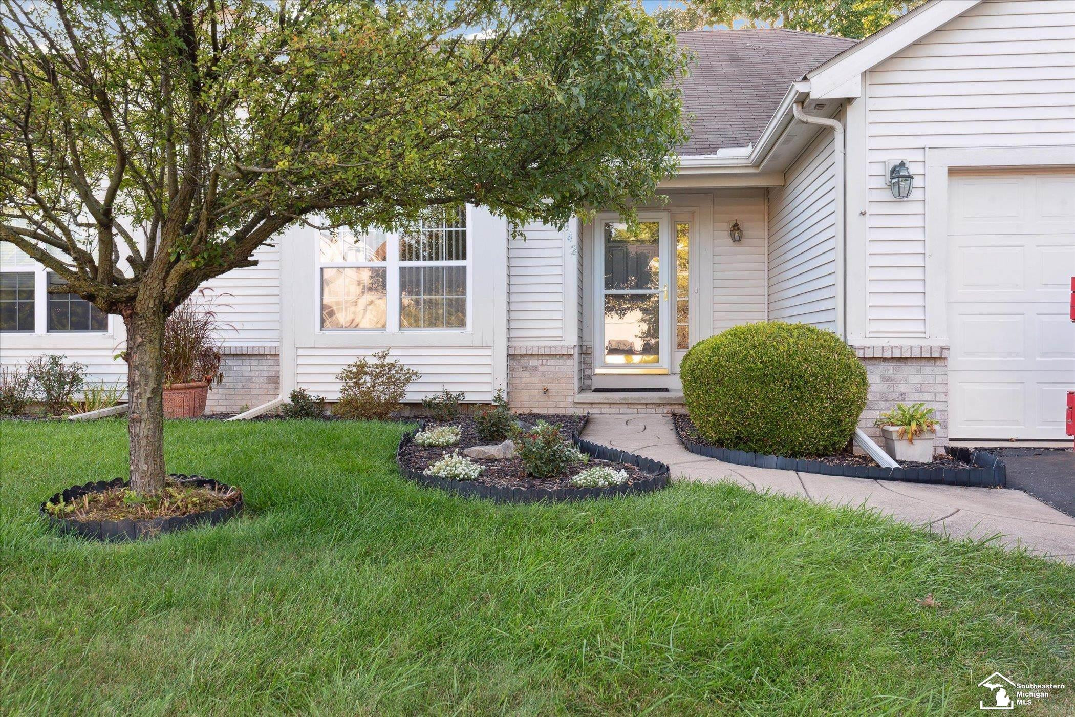 942 Hickory Creek, Temperance, MI 48182 — Photo 46