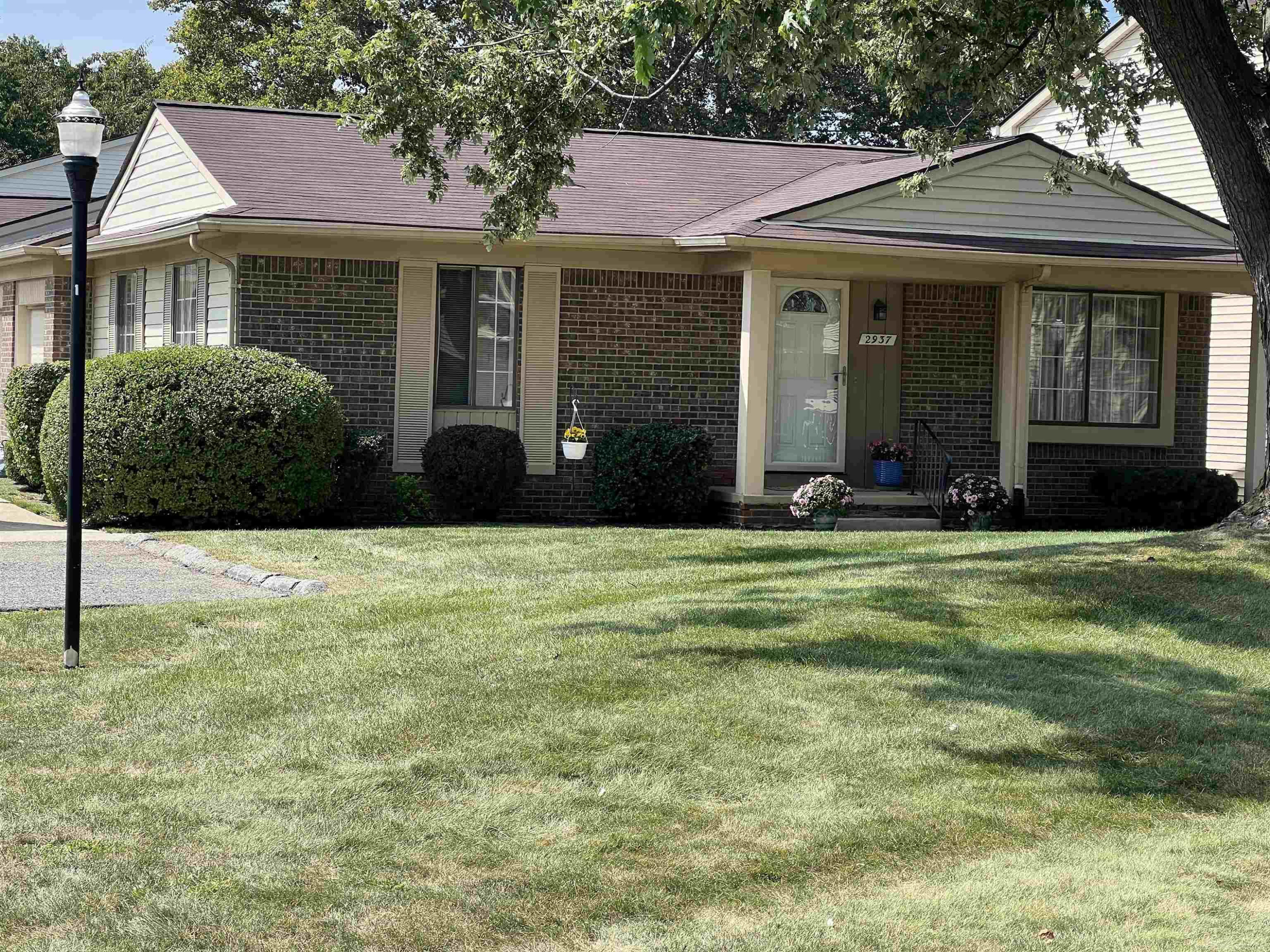 2937 Roundtree Drive, Troy, MI 48083 — front exterior