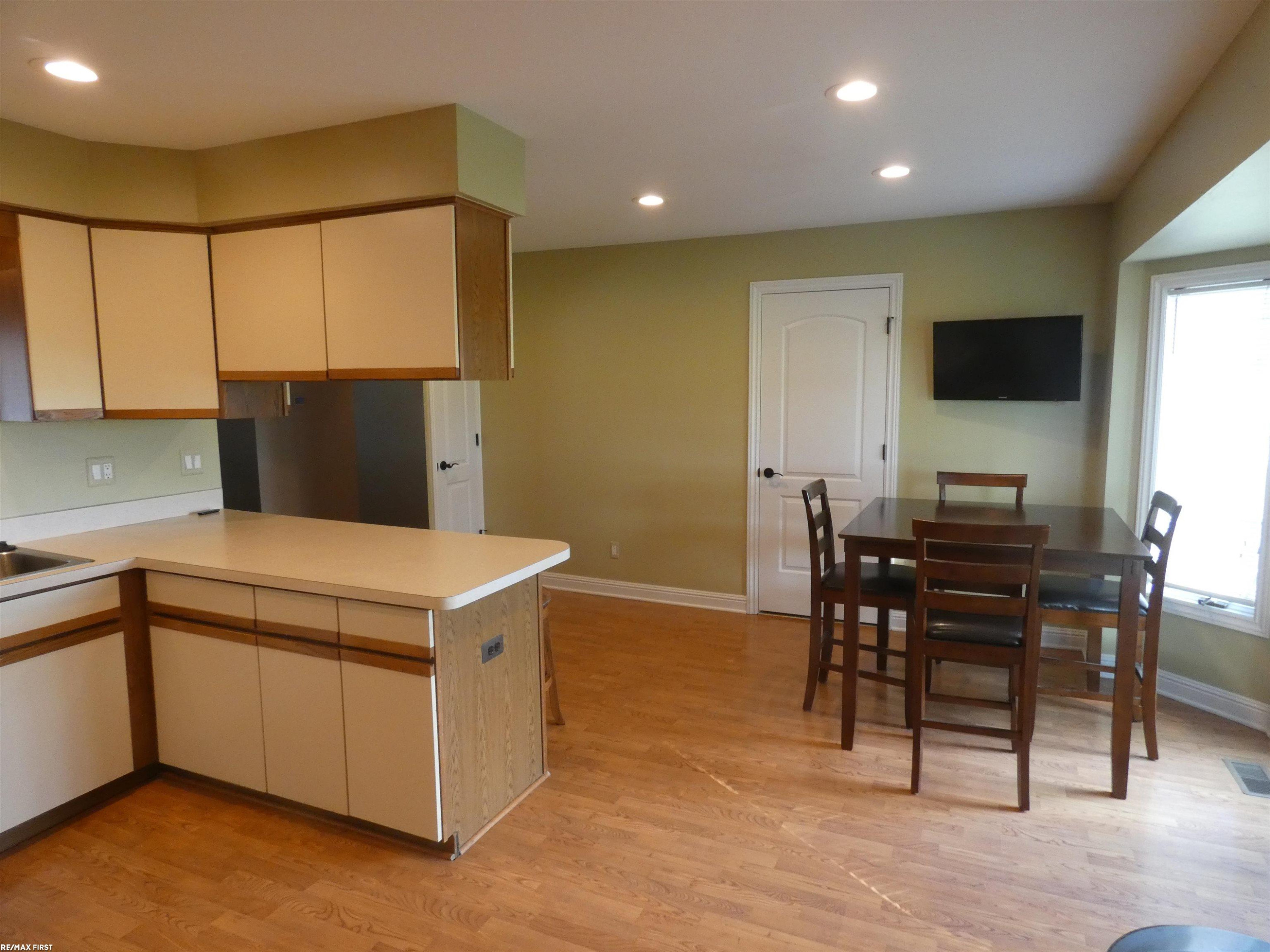60415 Indian Trail Trail, MI — Photo 20