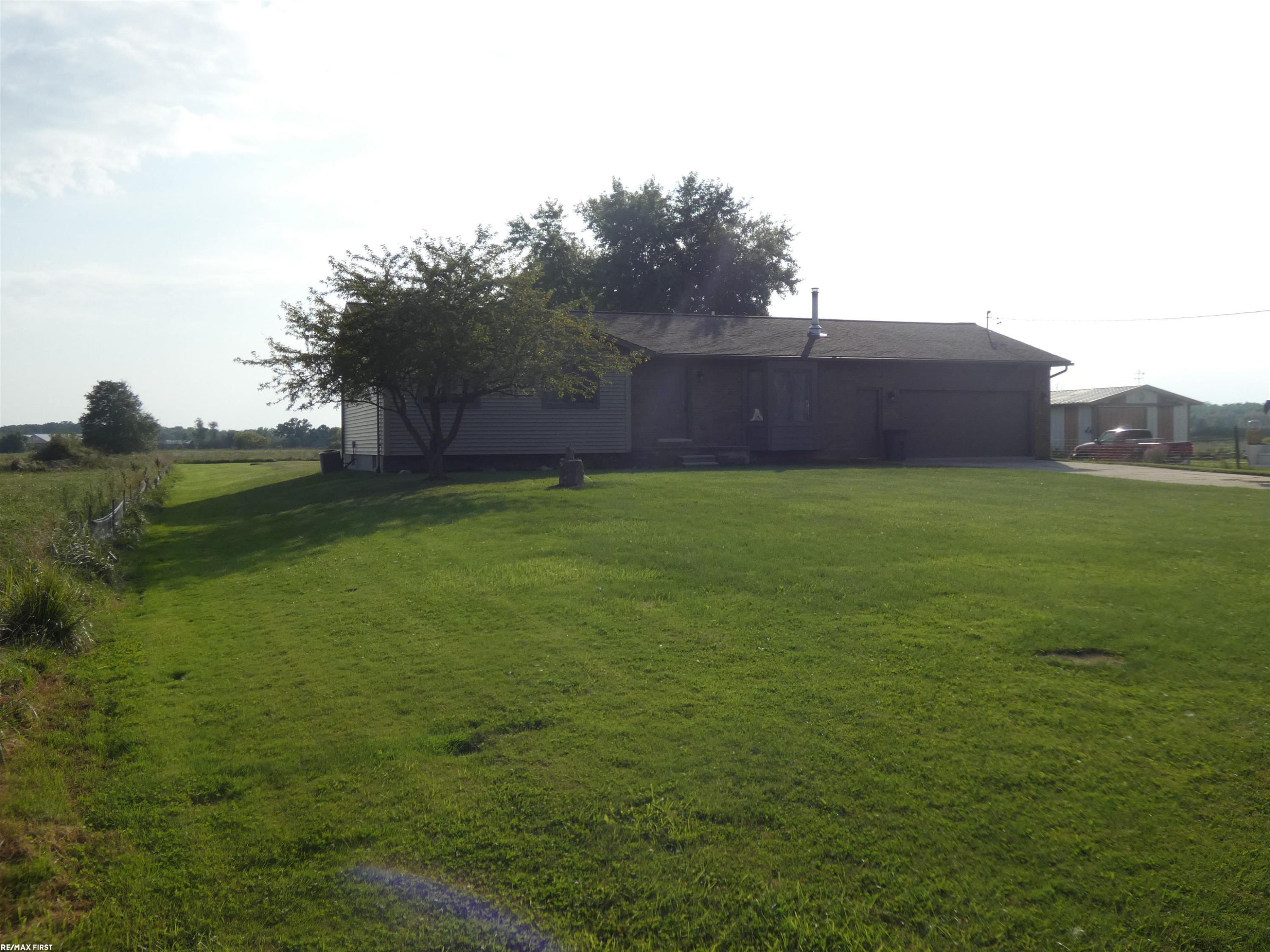 60415 Indian Trail Trail, MI — Photo 29