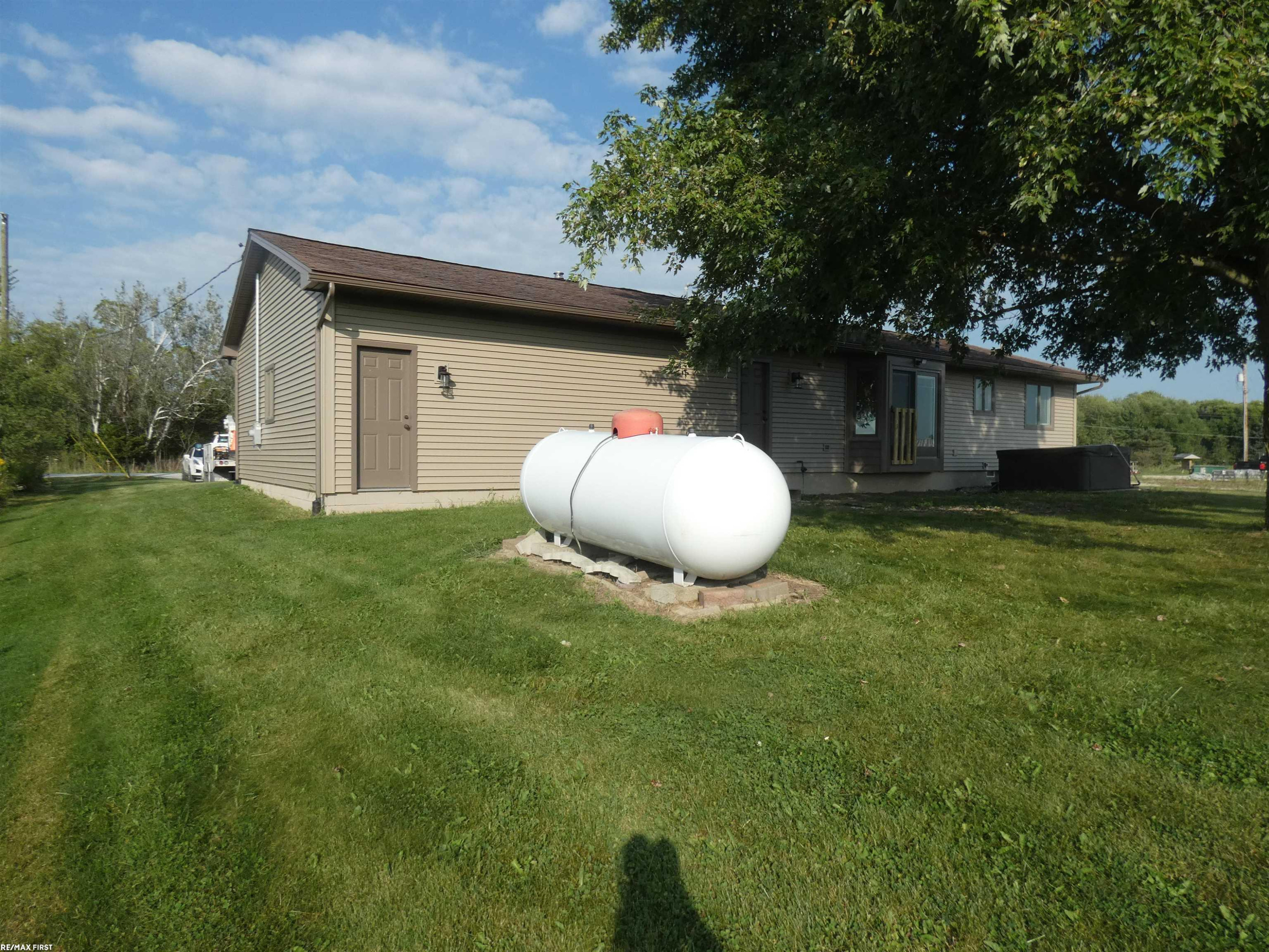 60415 Indian Trail Trail, MI — Photo 36