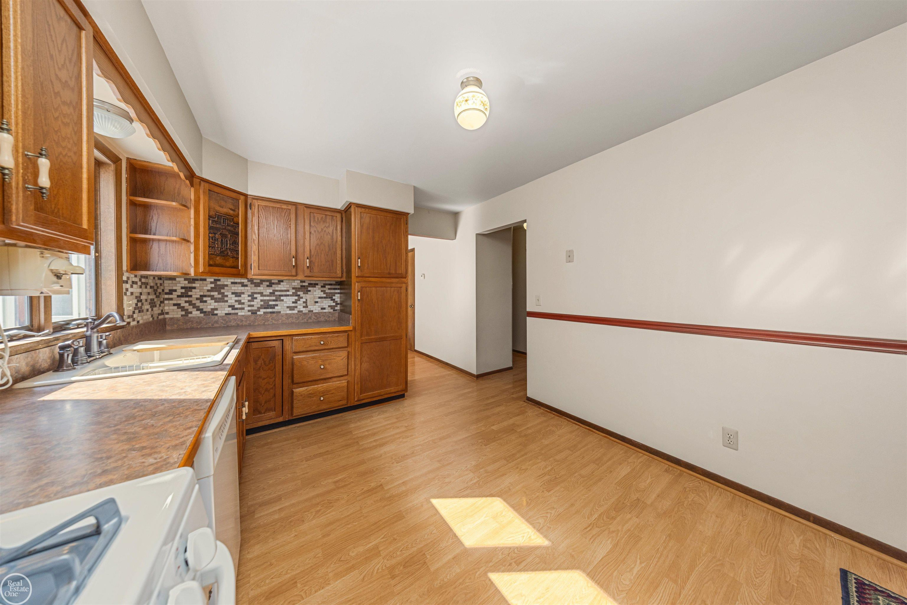 372 W Winds Drive, Almont, MI 48003 — Photo 8