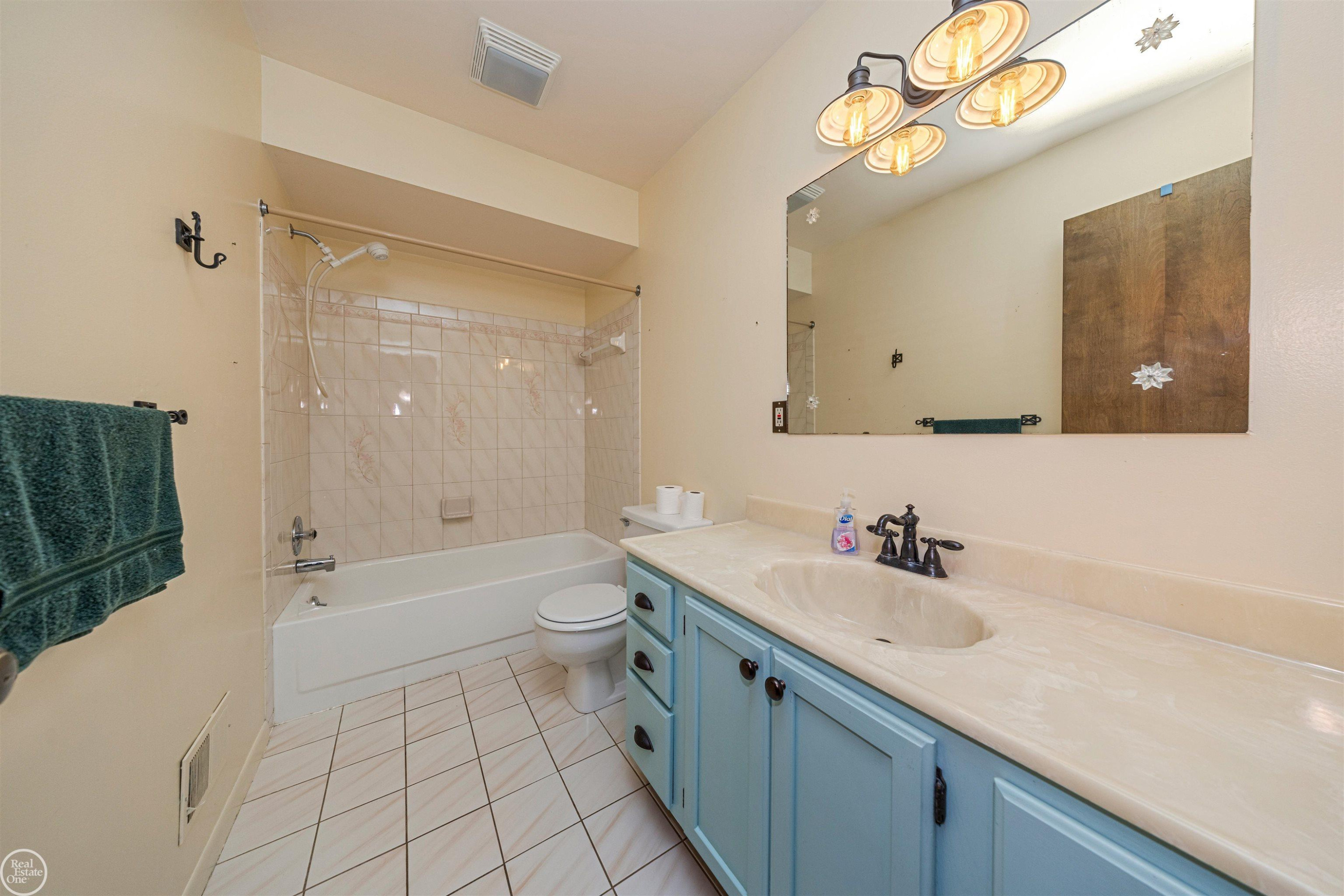 372 W Winds Drive, Almont, MI 48003 — Photo 16