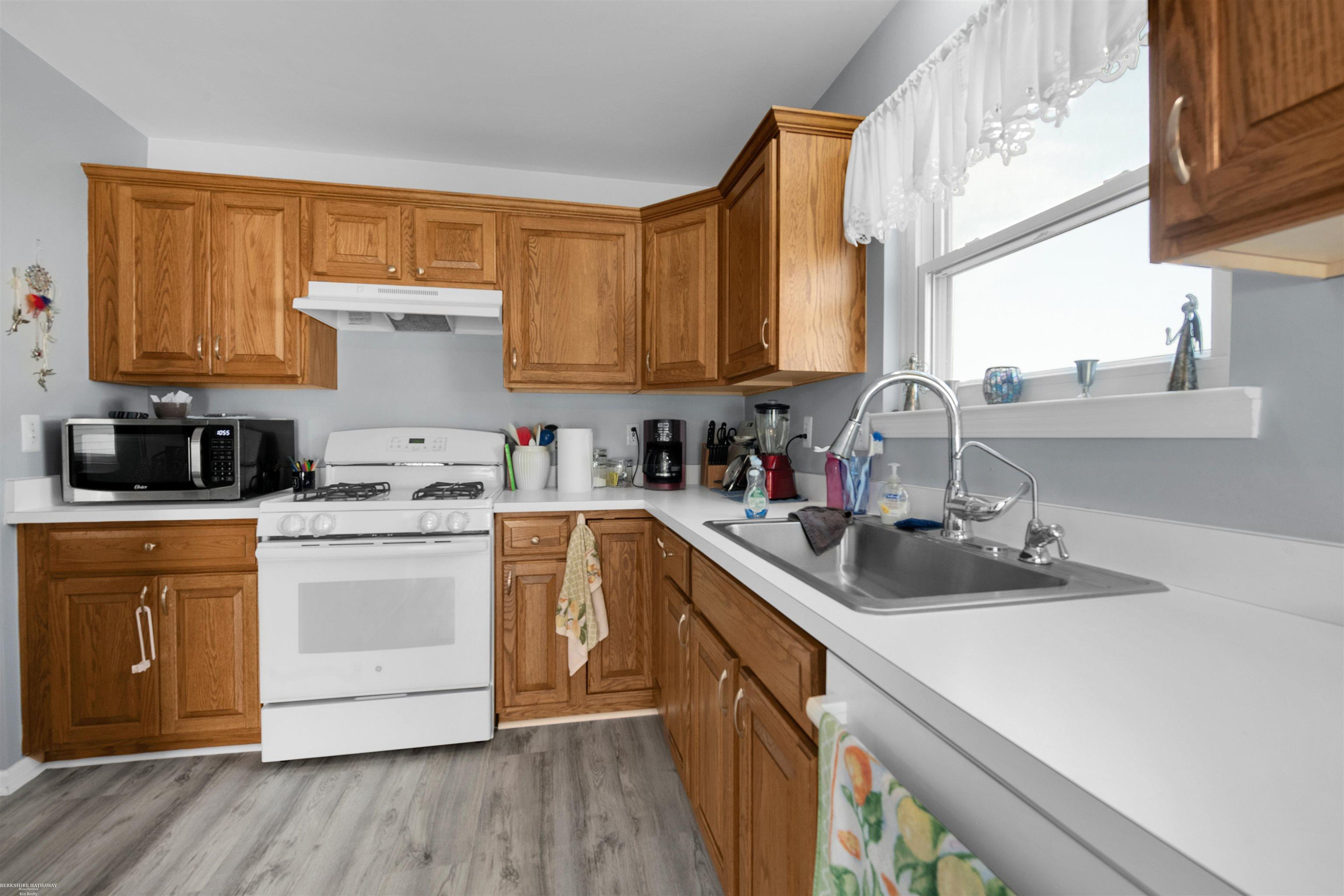 222 Quail Drive, Capac, MI 48014 — Photo 8