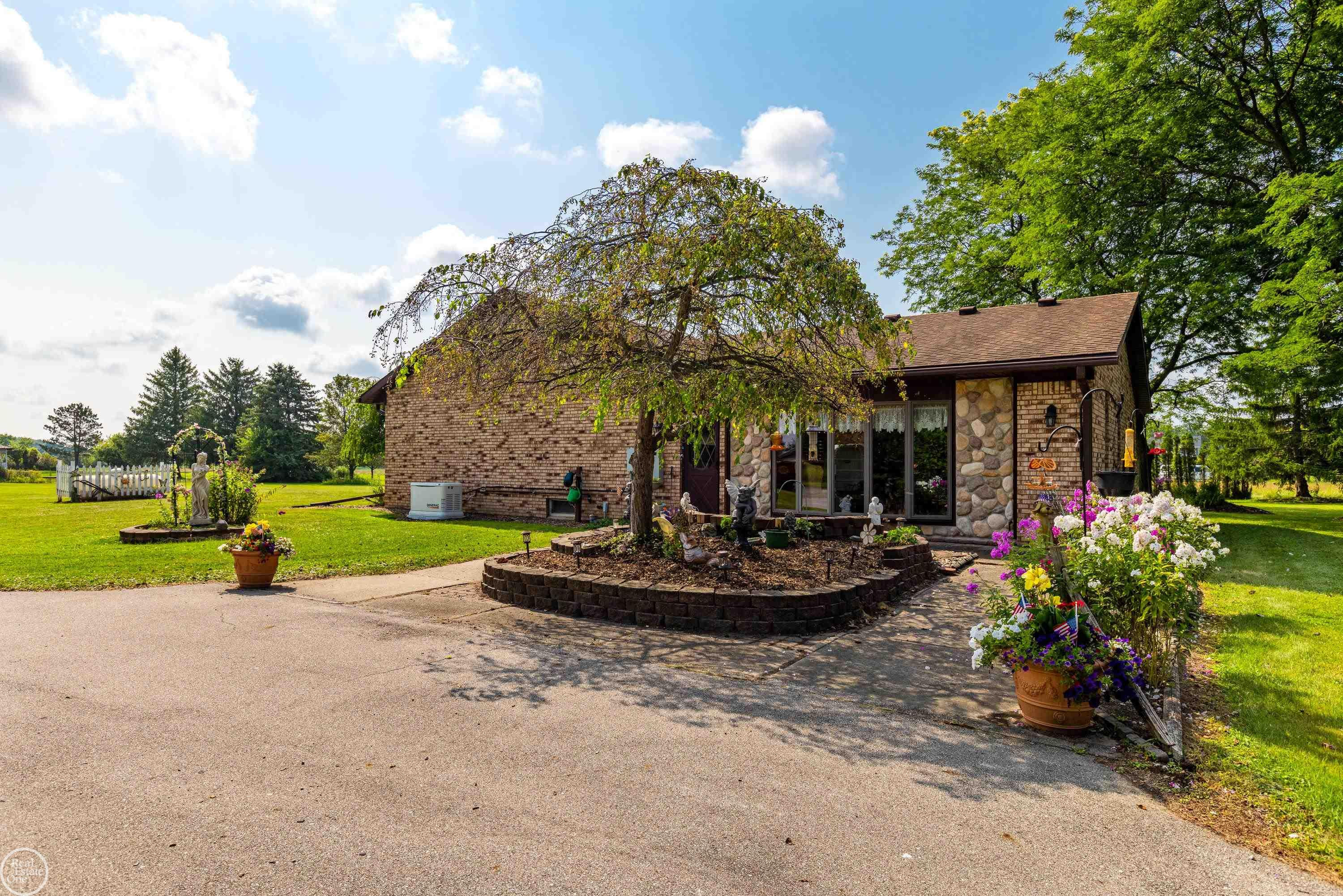861 Hessen Road, MI — Photo 2