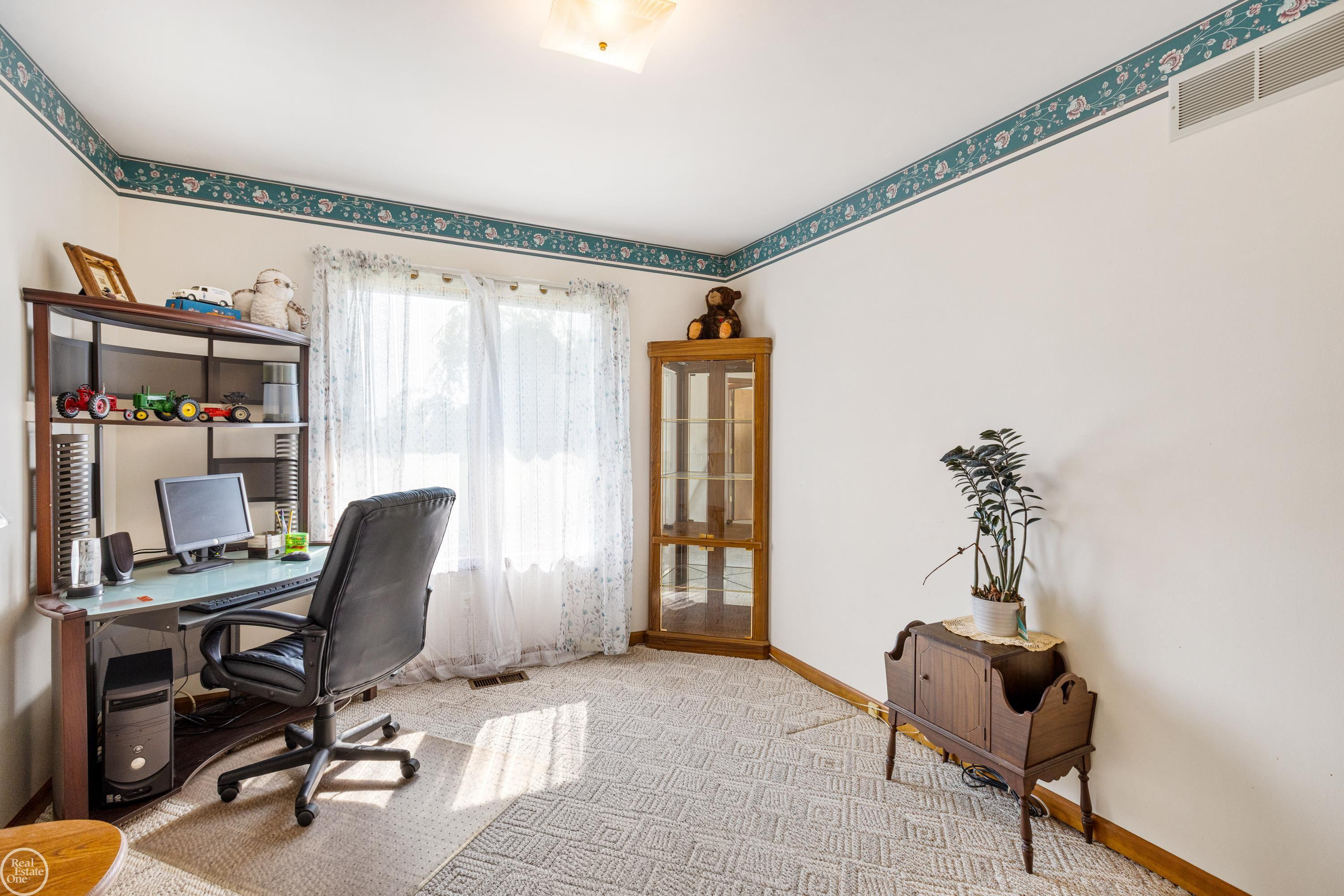 861 Hessen Road, MI — Photo 9
