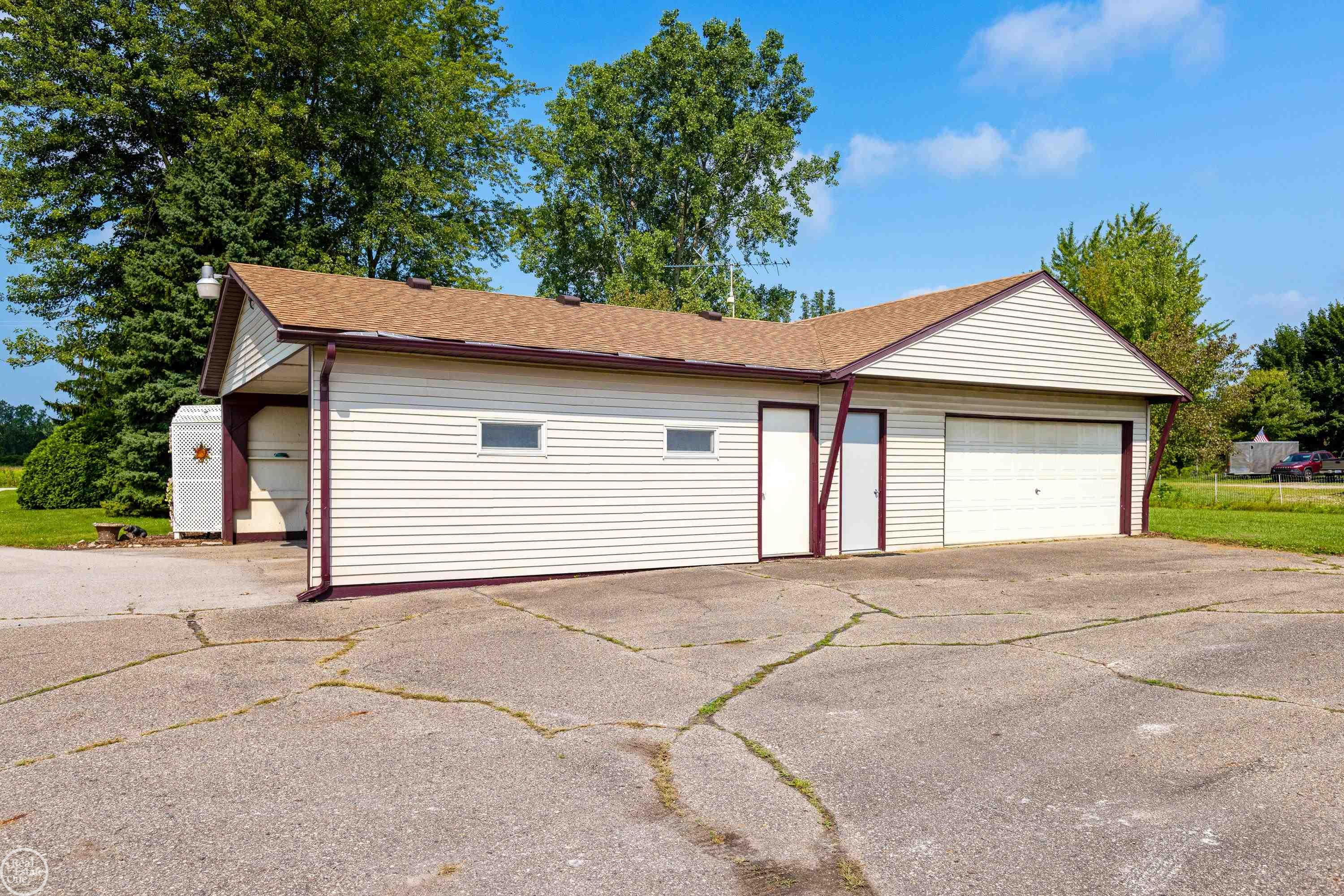861 Hessen Road, MI — Photo 12