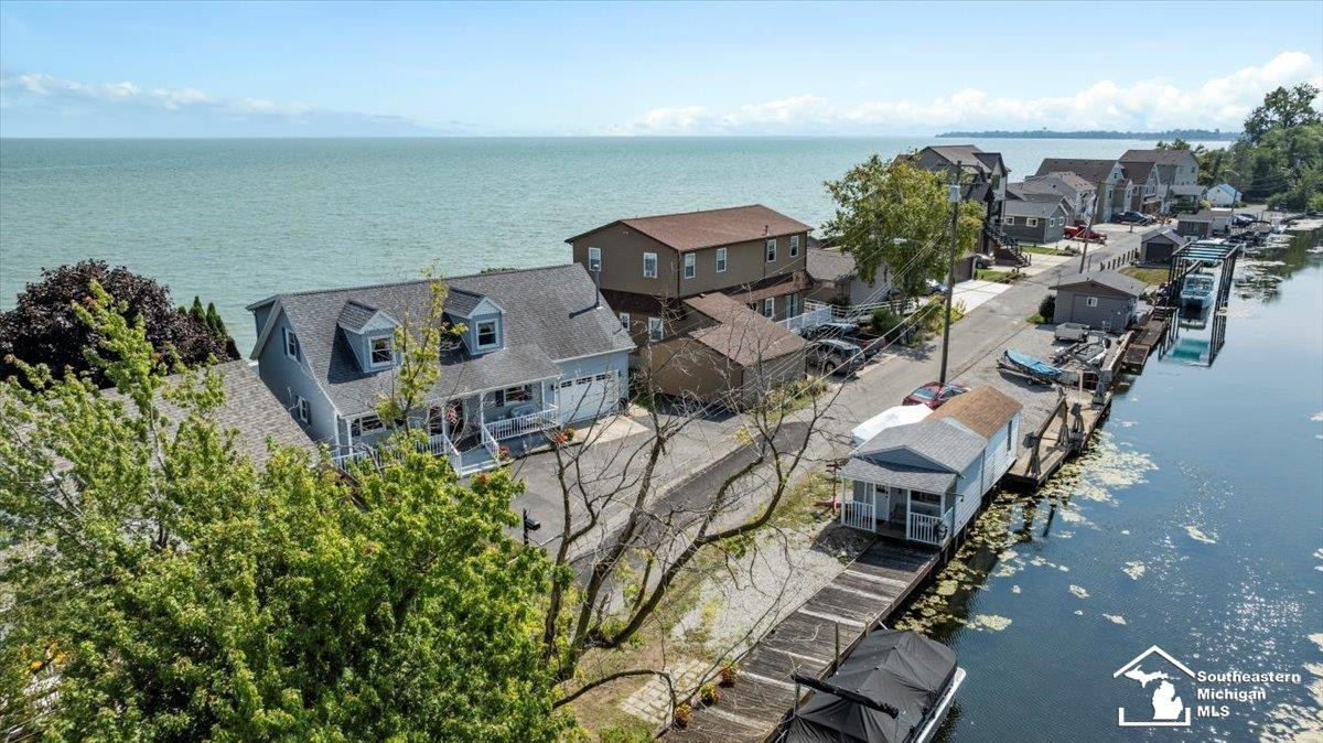 7146 Lakeshore, Newport, MI 48166 — front exterior