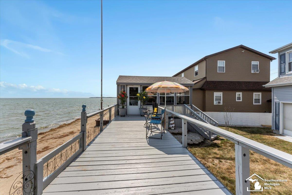 7146 Lakeshore, Newport, MI 48166 — Photo 9