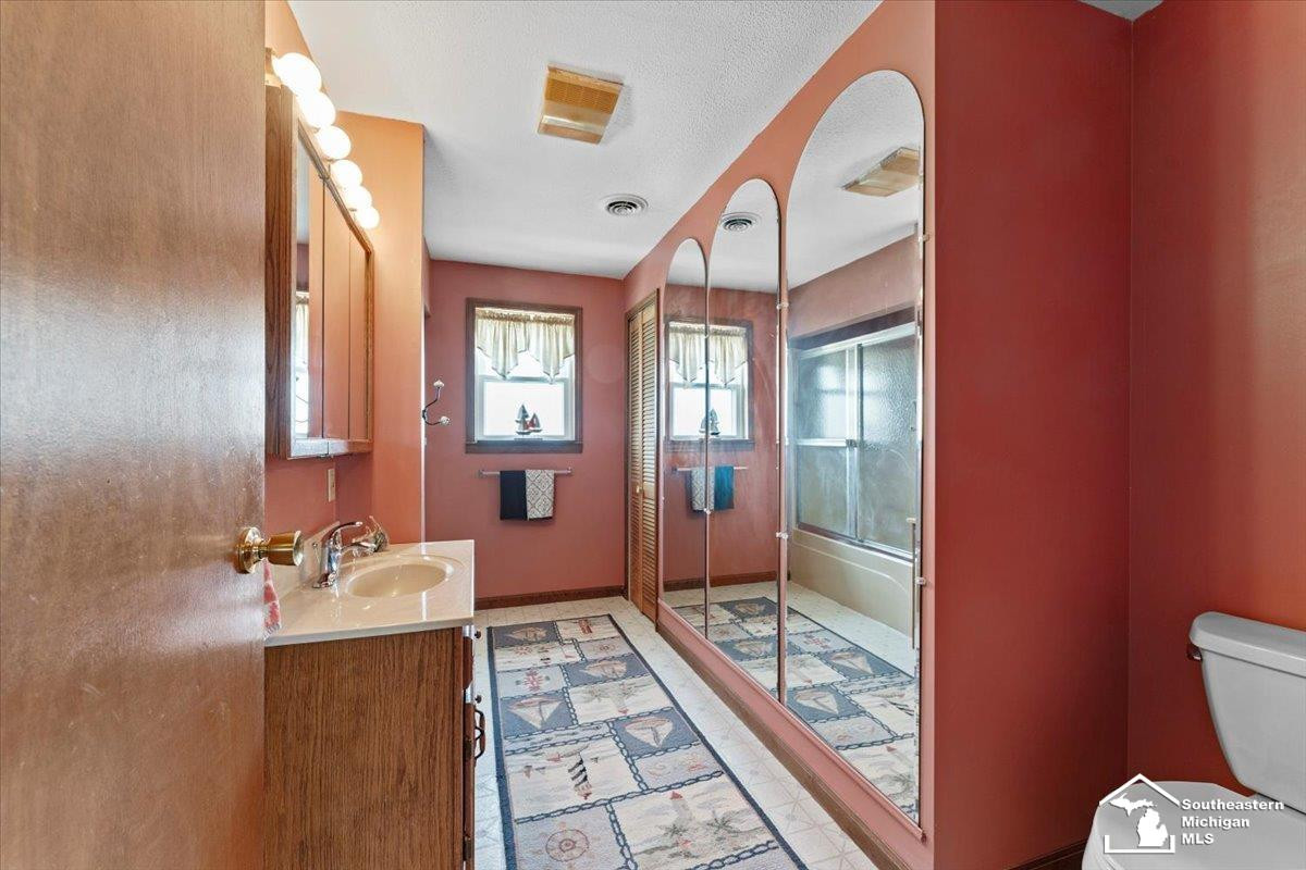7146 Lakeshore, Newport, MI 48166 — Photo 43