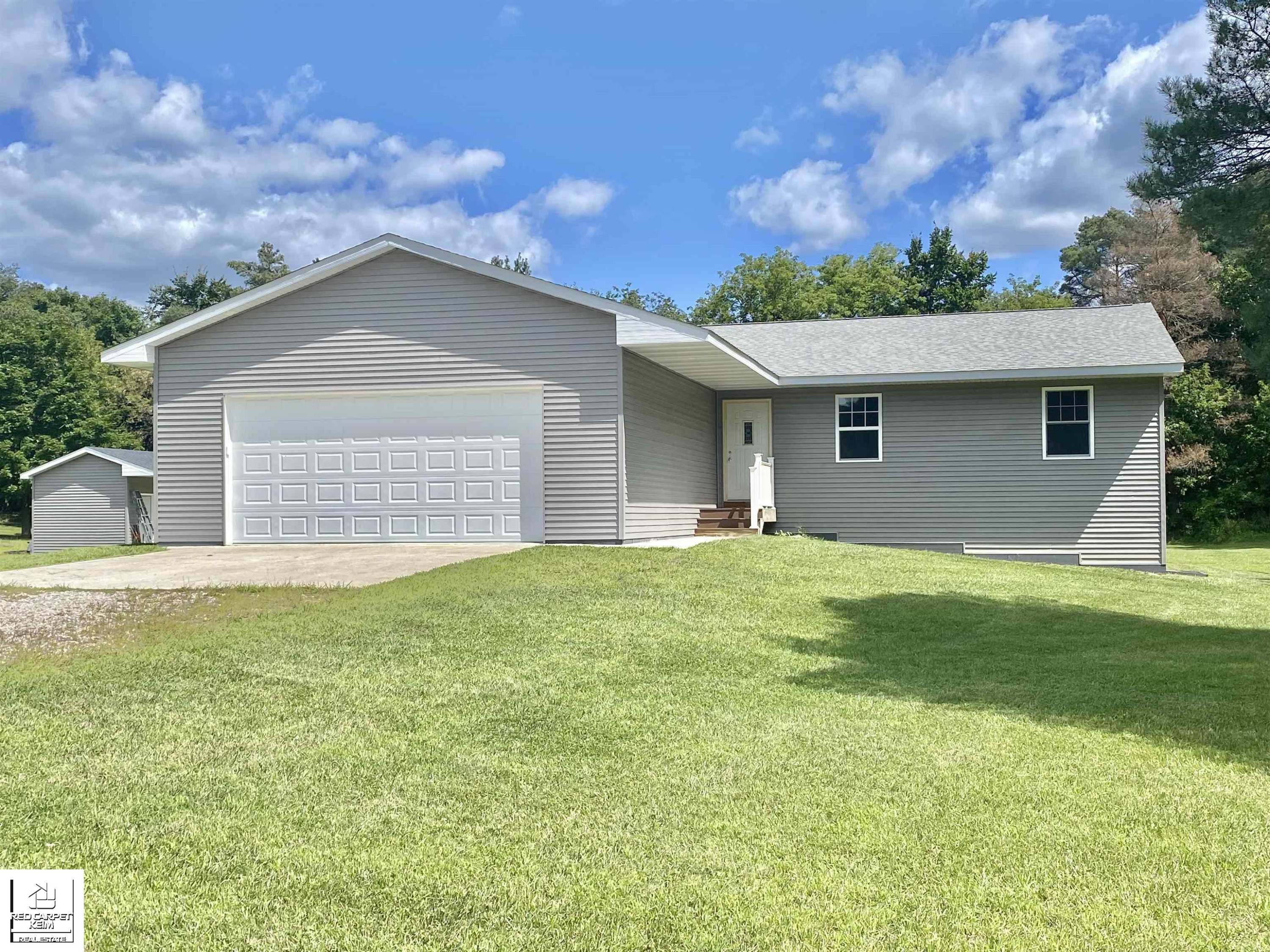 330 Sherman, Ortonville, MI 48462 — front exterior