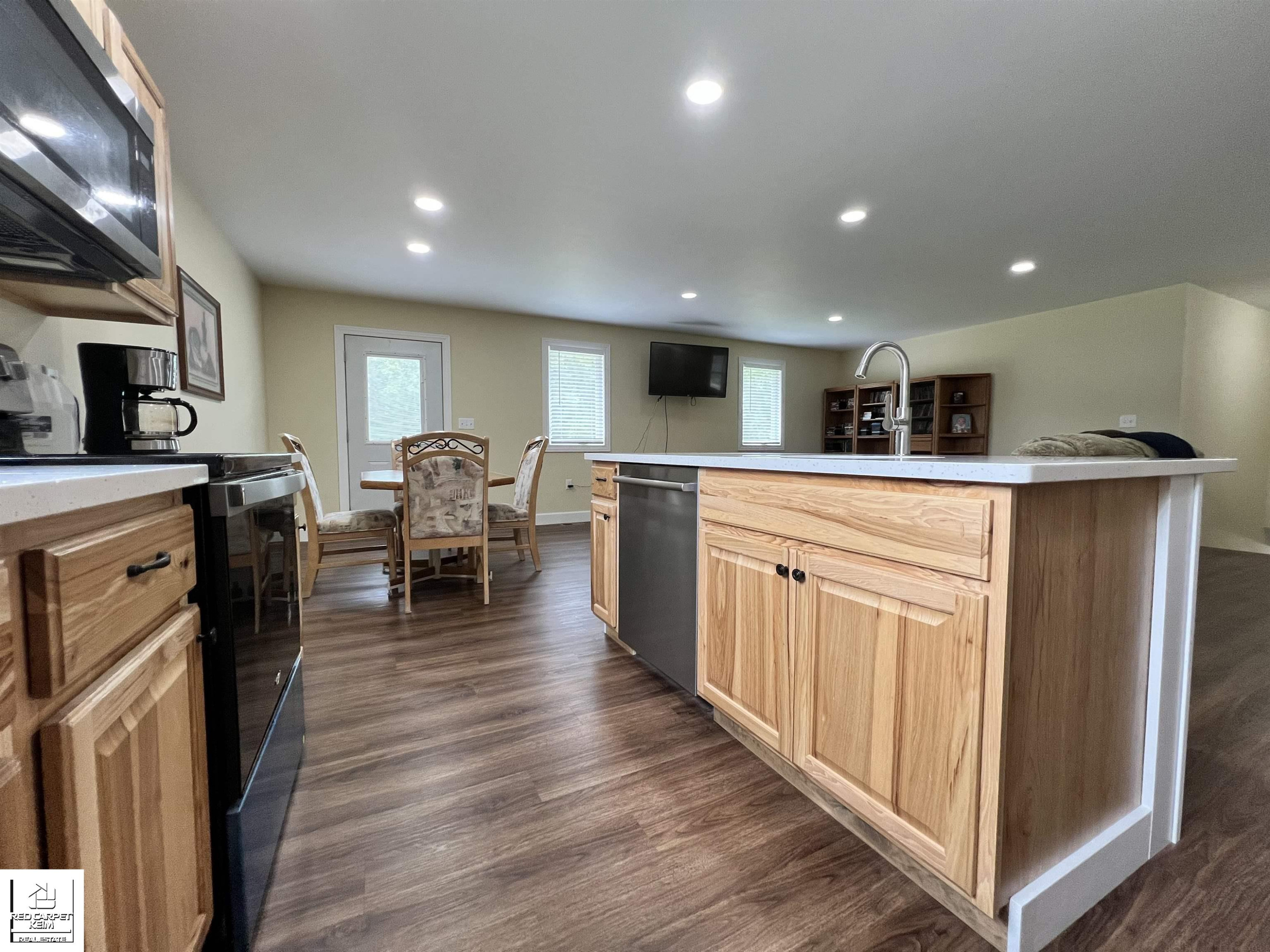 330 Sherman, Ortonville, MI 48462 — Photo 3