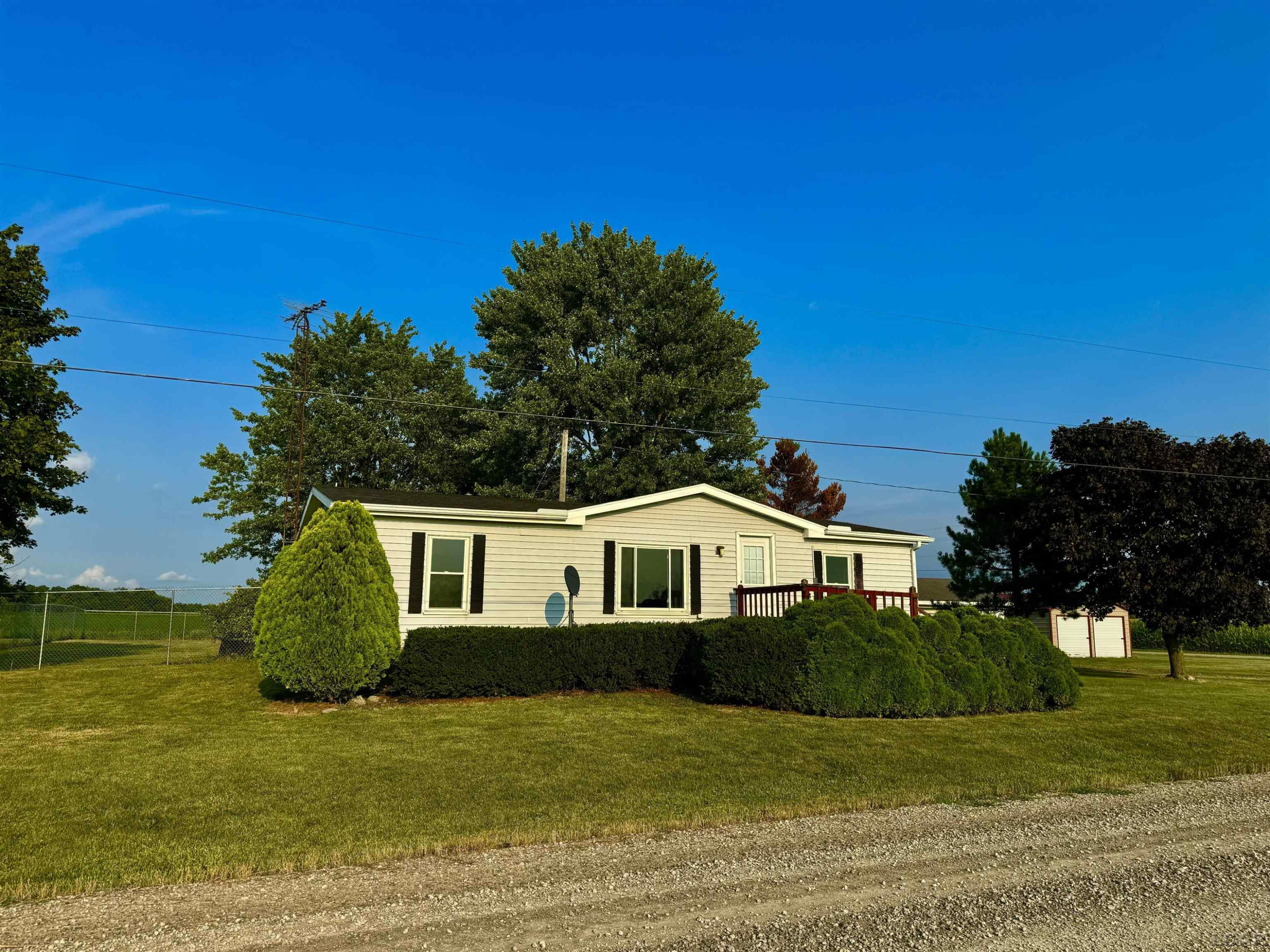 10957 Camburn, Morenci, MI 49256 — front exterior