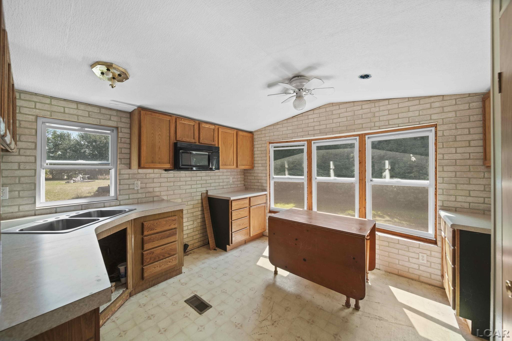 9035 W Weston, Morenci, MI 49256 — Photo 10