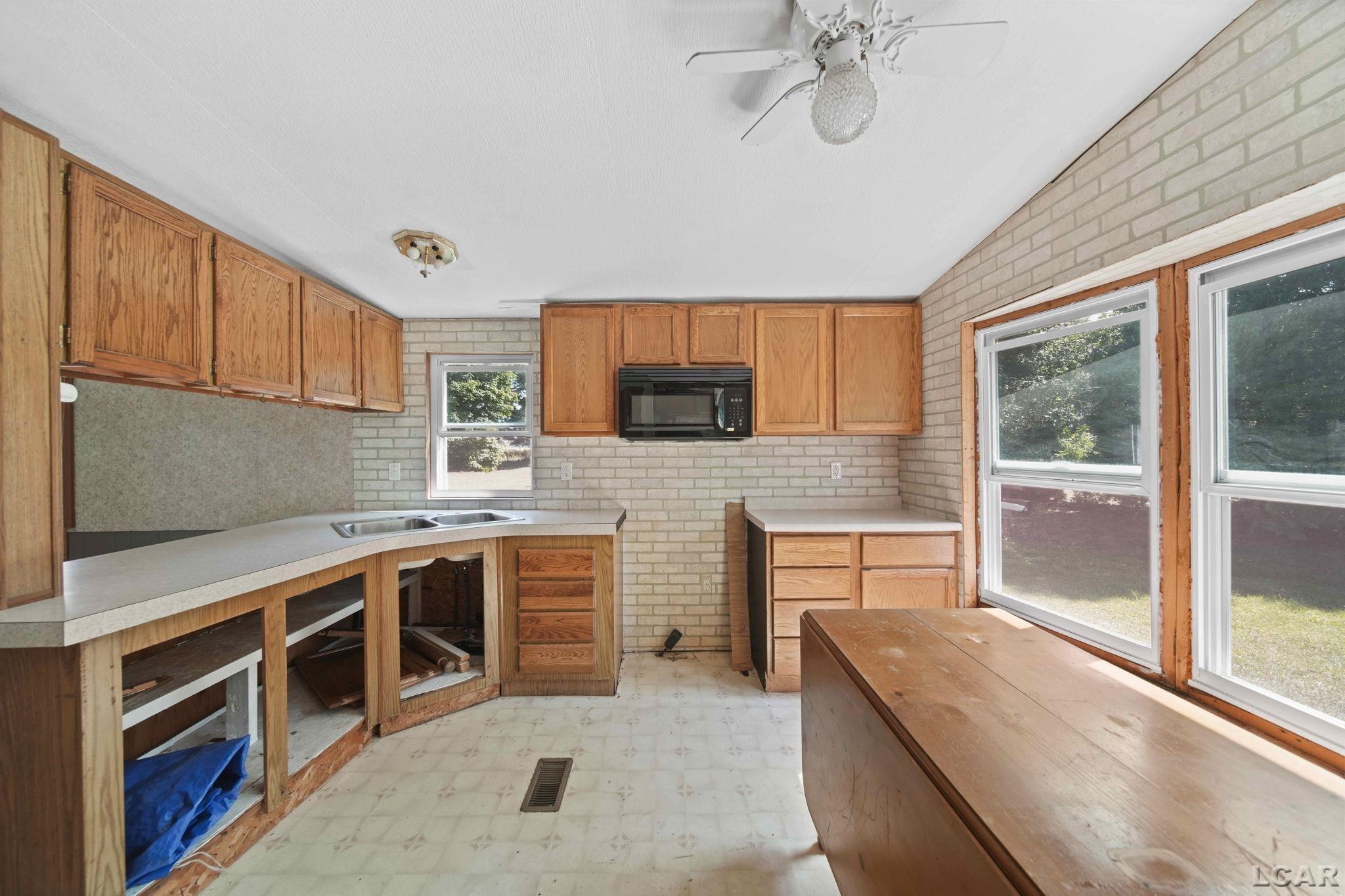 9035 W Weston, Morenci, MI 49256 — Photo 11