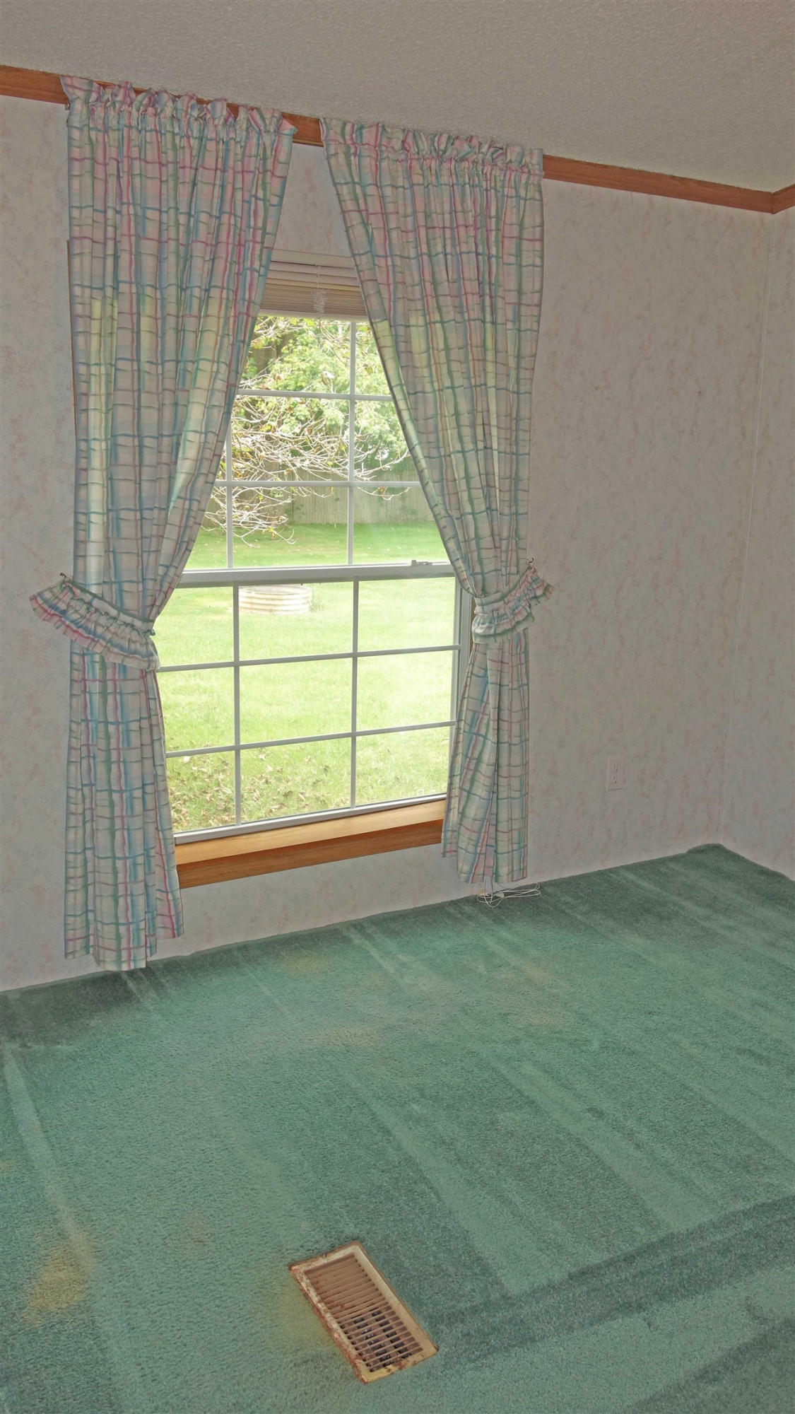 813 W Liberty, Chesaning, MI 48616 — Photo 13