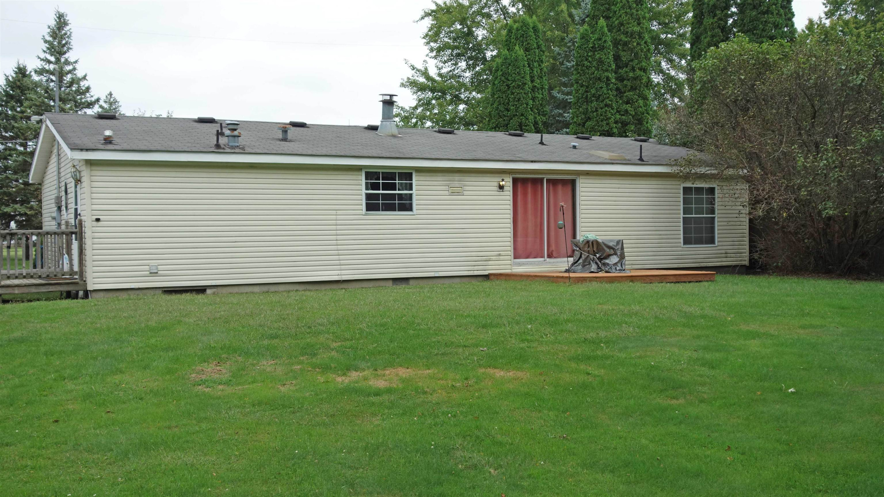 813 W Liberty, Chesaning, MI 48616 — Photo 25