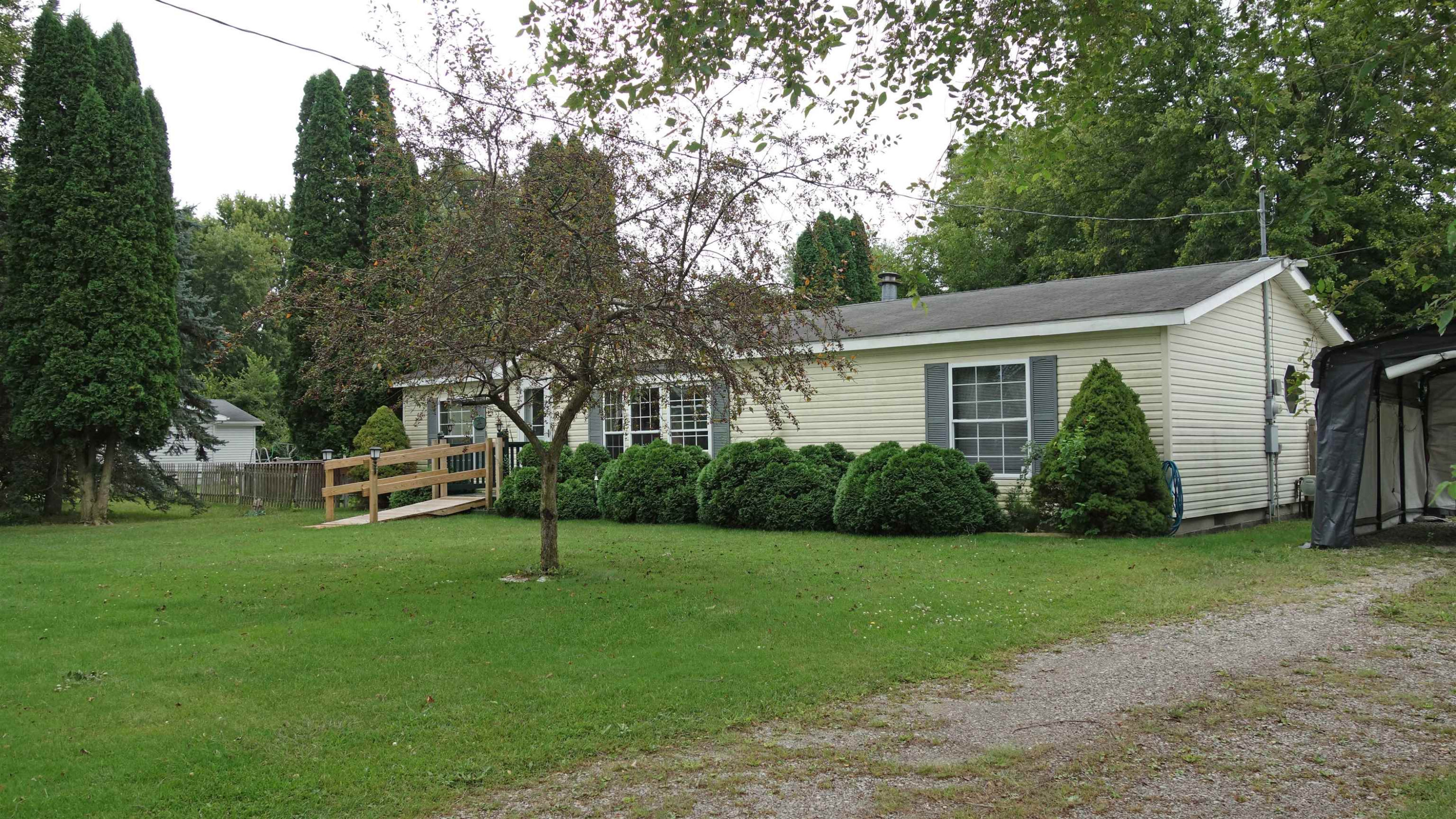 813 W Liberty, Chesaning, MI 48616 — Photo 29