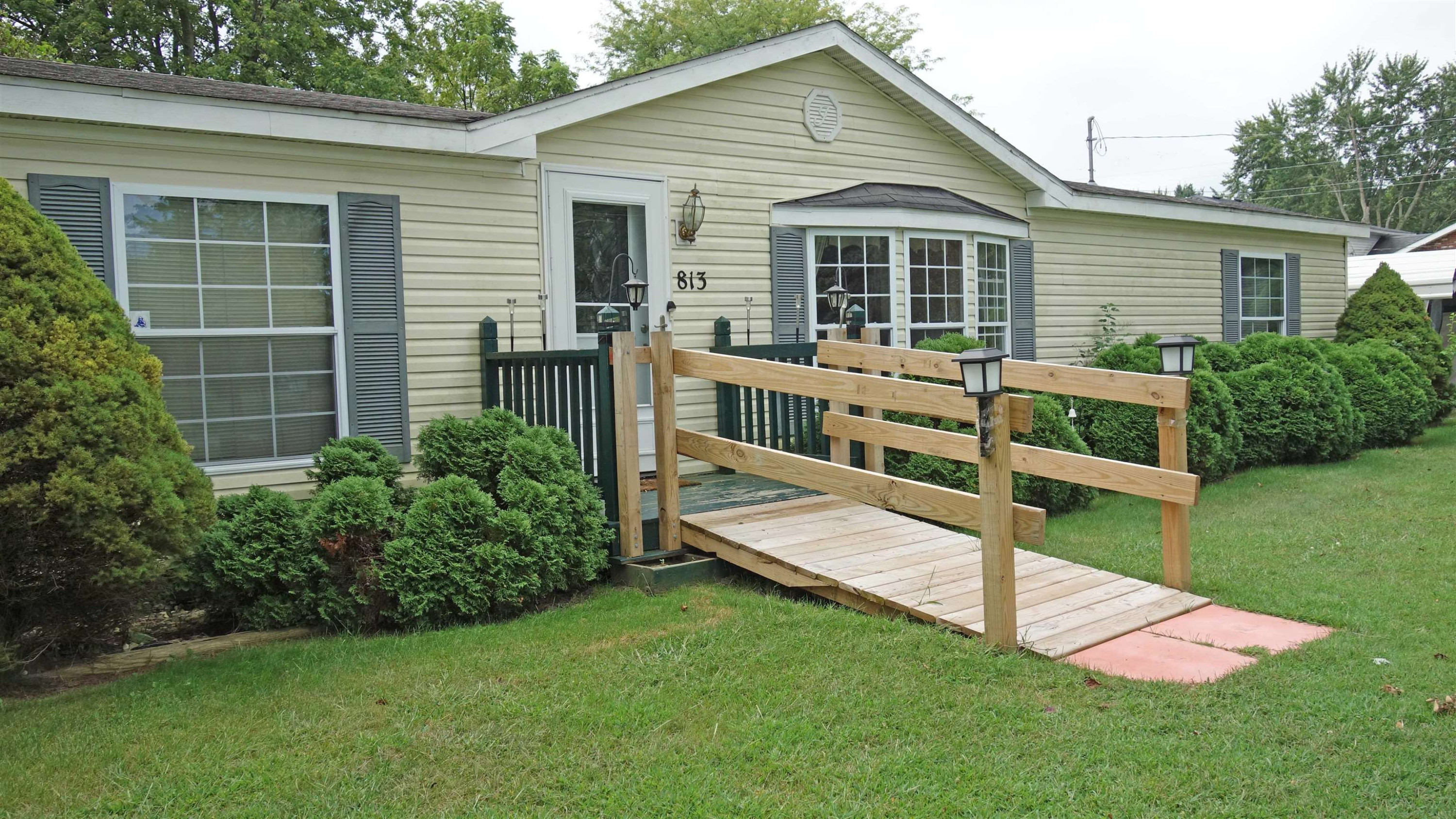 813 W Liberty, Chesaning, MI 48616 — Photo 31