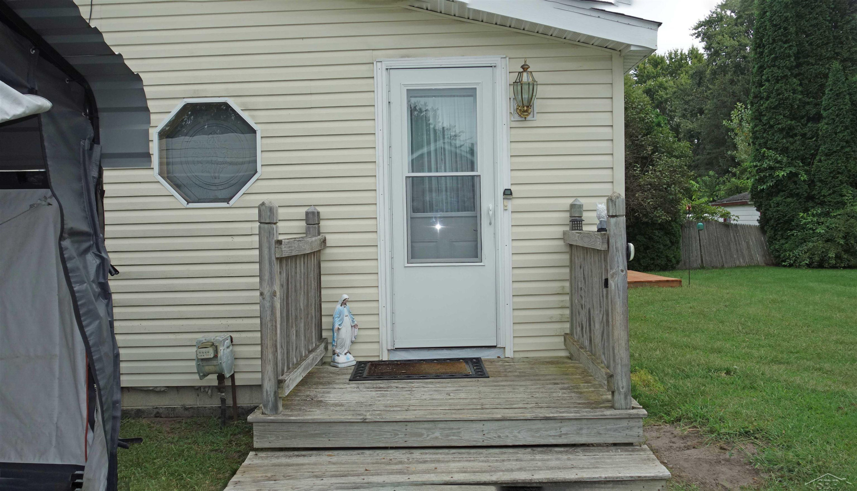 813 W Liberty Street, Chesaning, MI 48616 — Photo 27