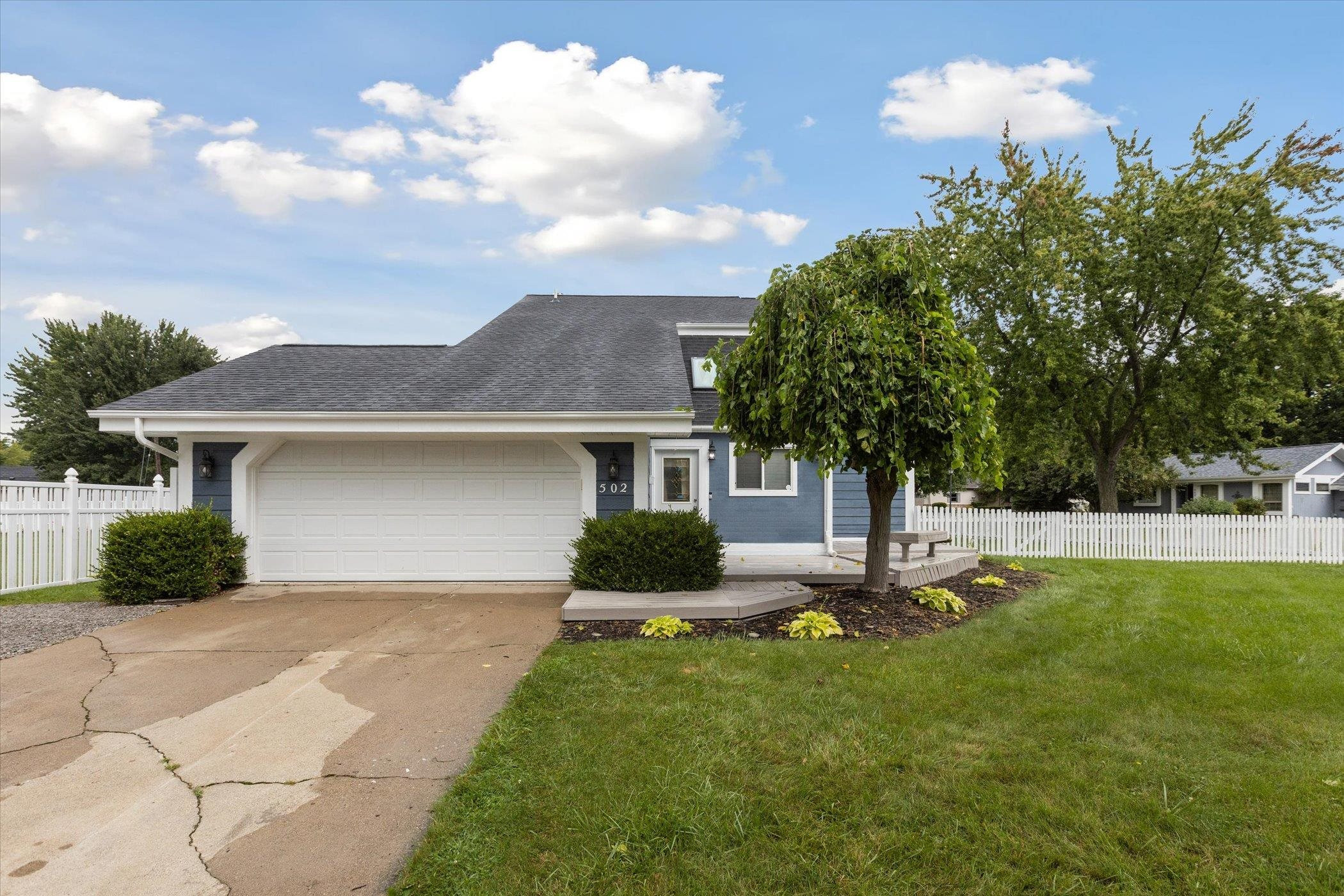 502 Gary Ray, Davison, MI 48423 — front exterior