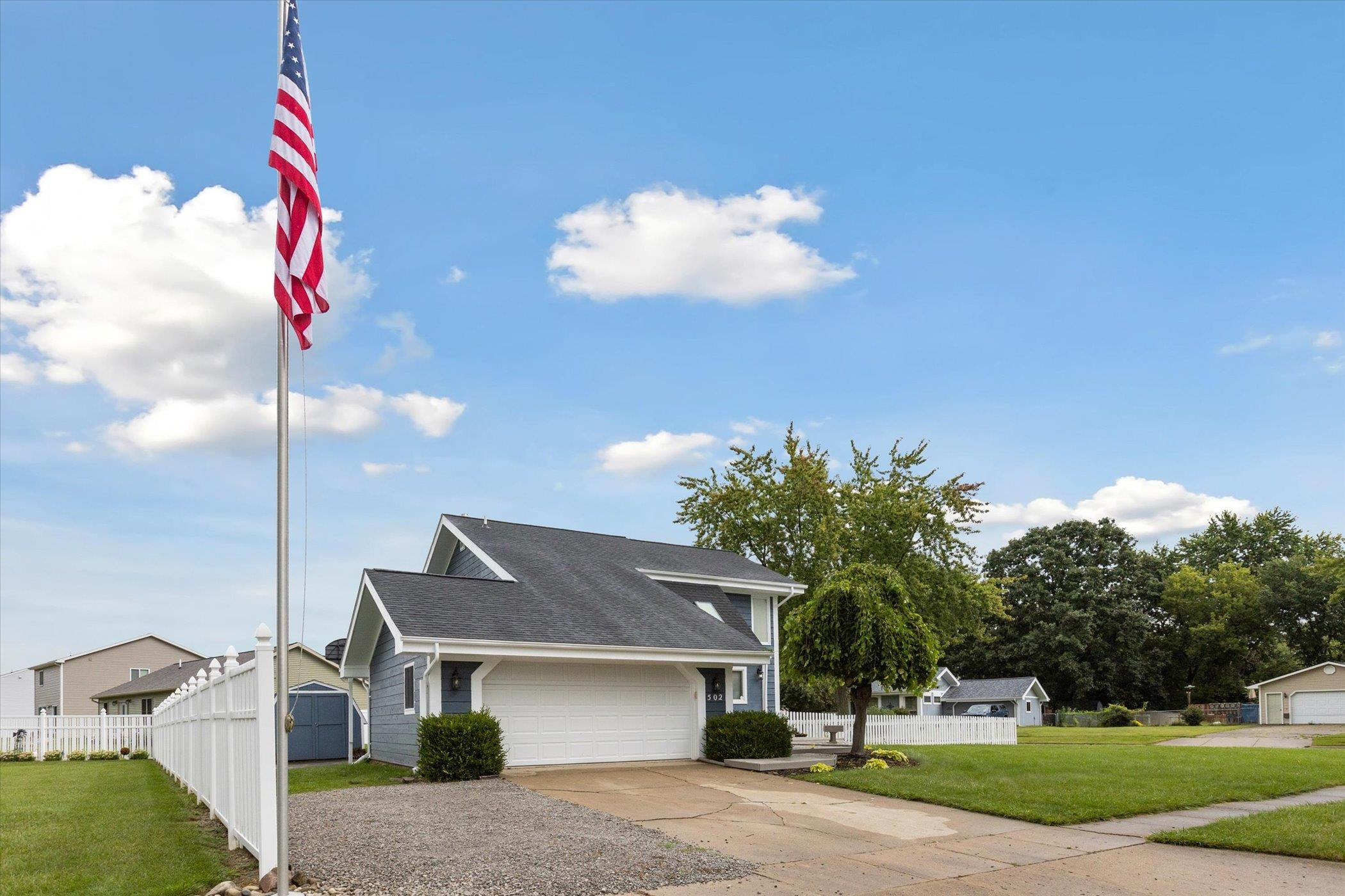 502 Gary Ray, Davison, MI 48423 — Photo 2