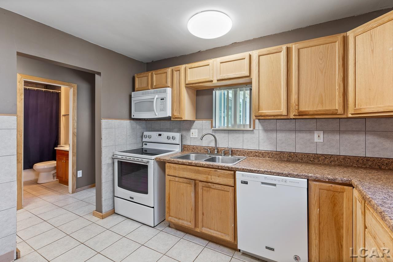 112 Bartlett, MI 49236 — Photo 14