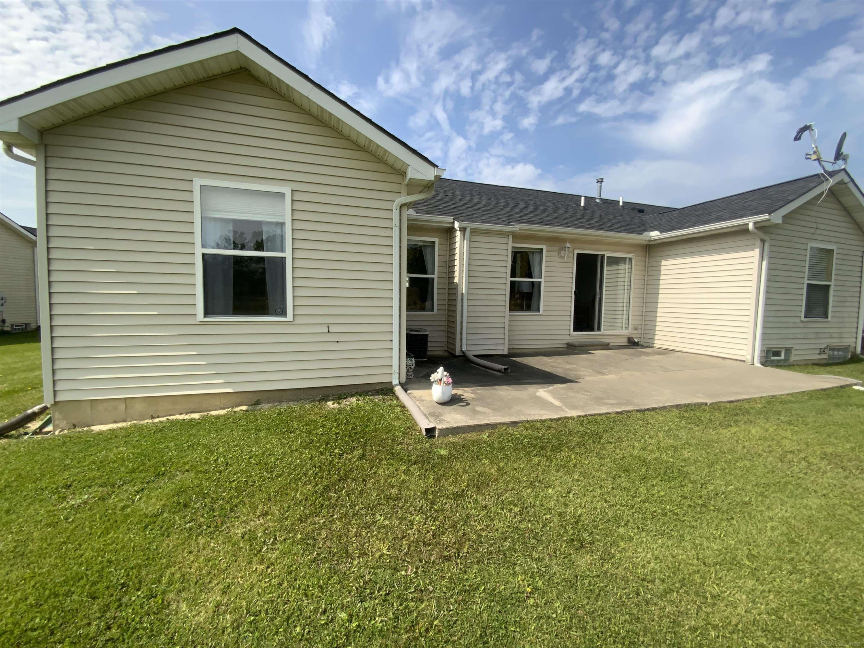 242 Quail Drive Drive, Capac, MI 48014 — Photo 3