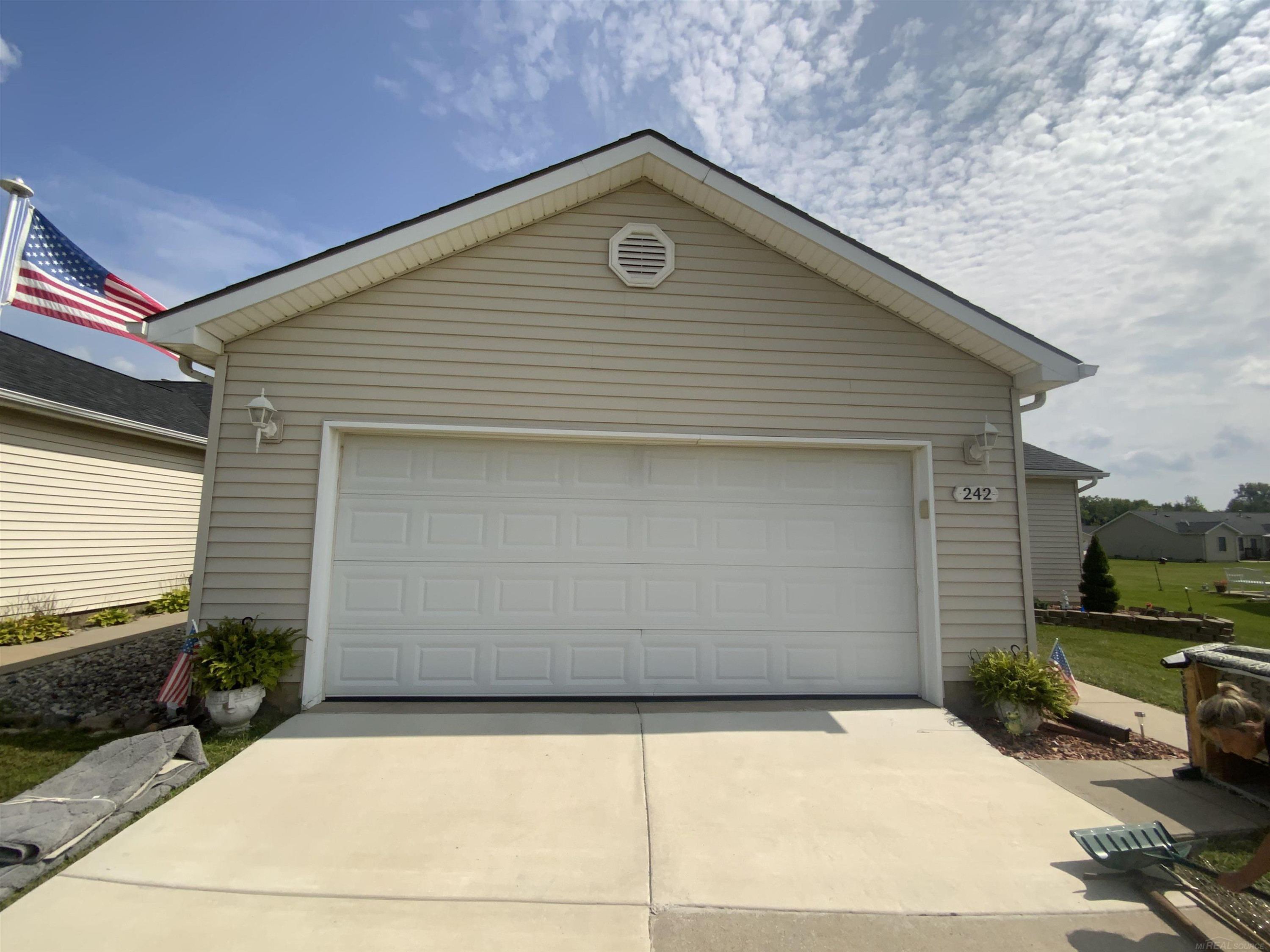 242 Quail Drive Drive, Capac, MI 48014 — Photo 4
