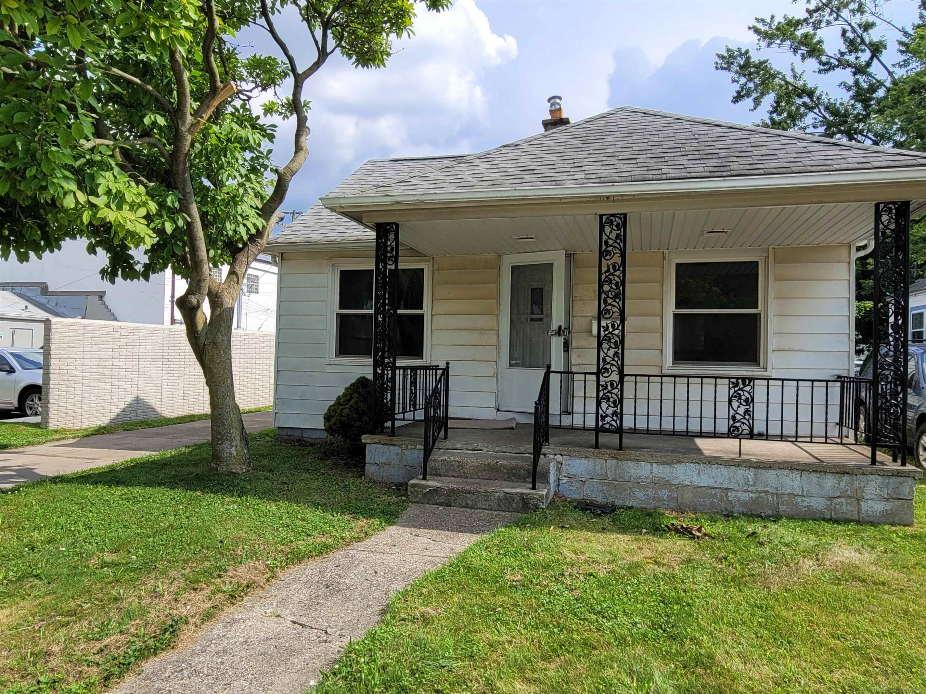 7592 Hupp Avenue, Warren, MI 48091