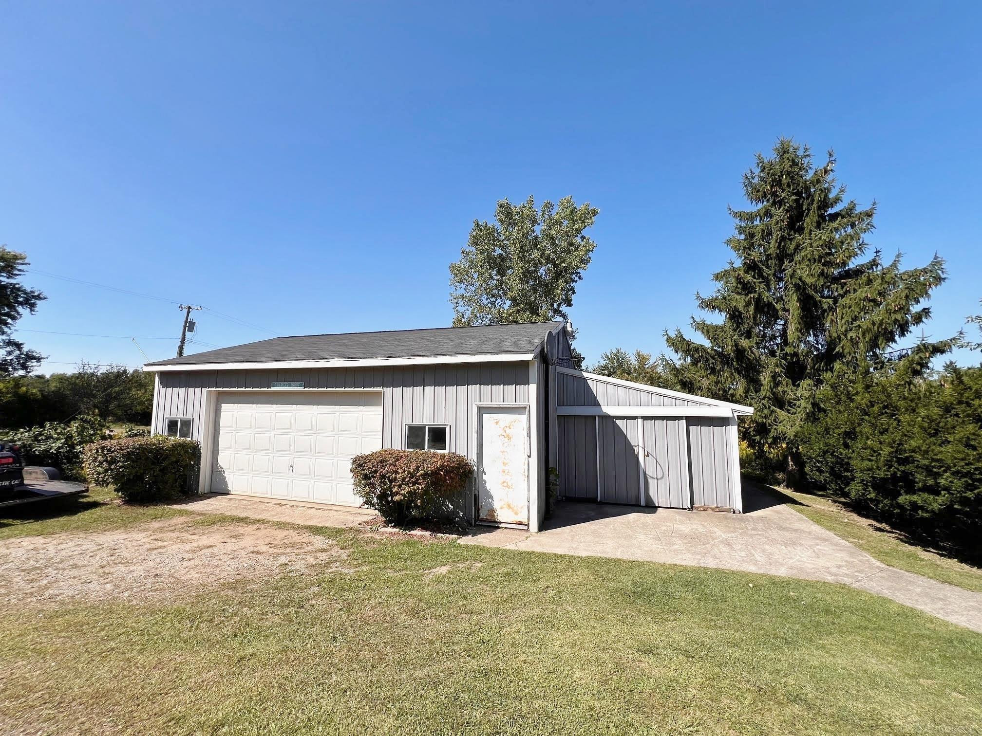 1292 Railroad Street, Melvin, MI 48454 — Photo 16