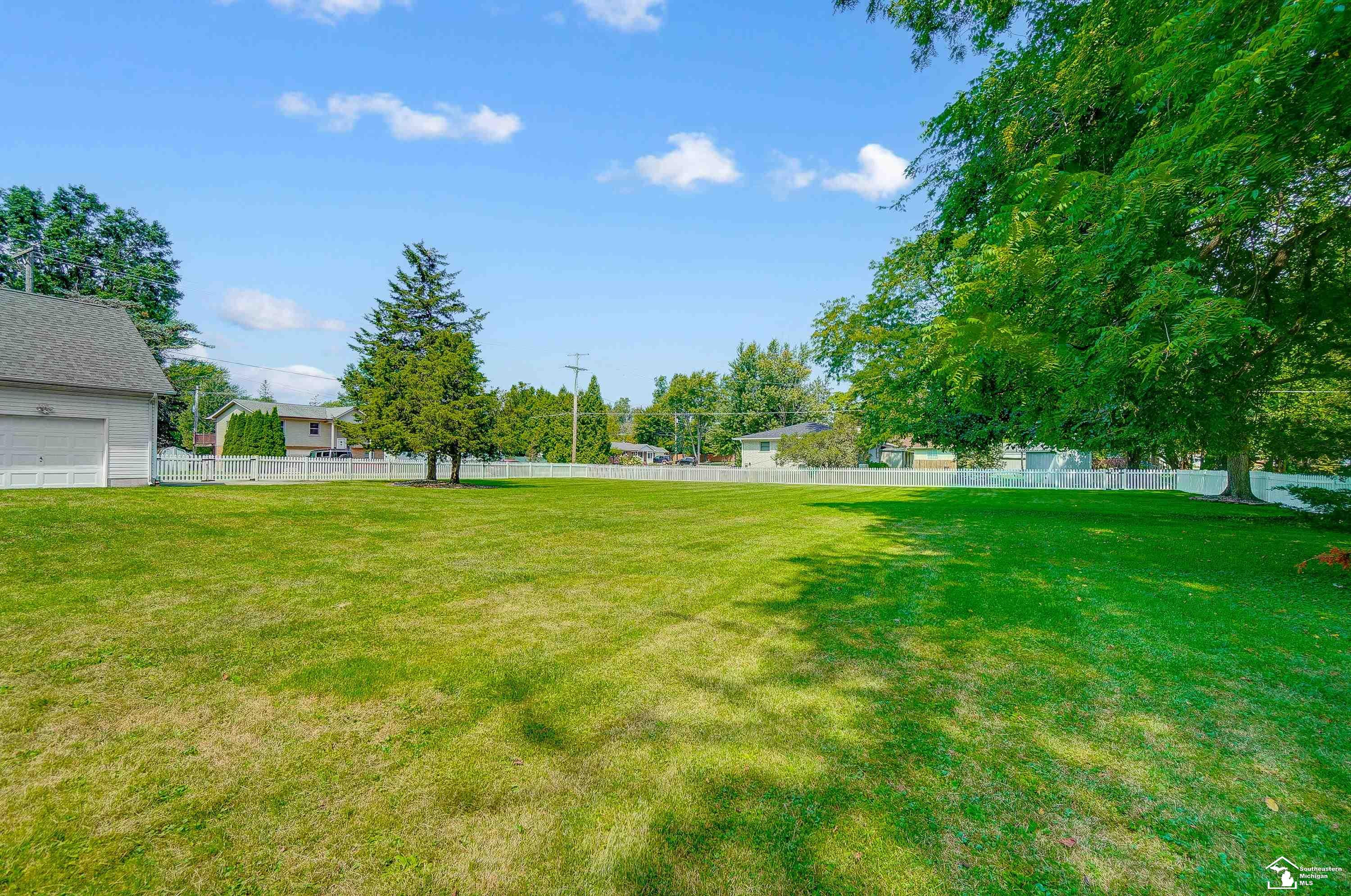 534 Monroe, Carleton, MI 48117 — Photo 60