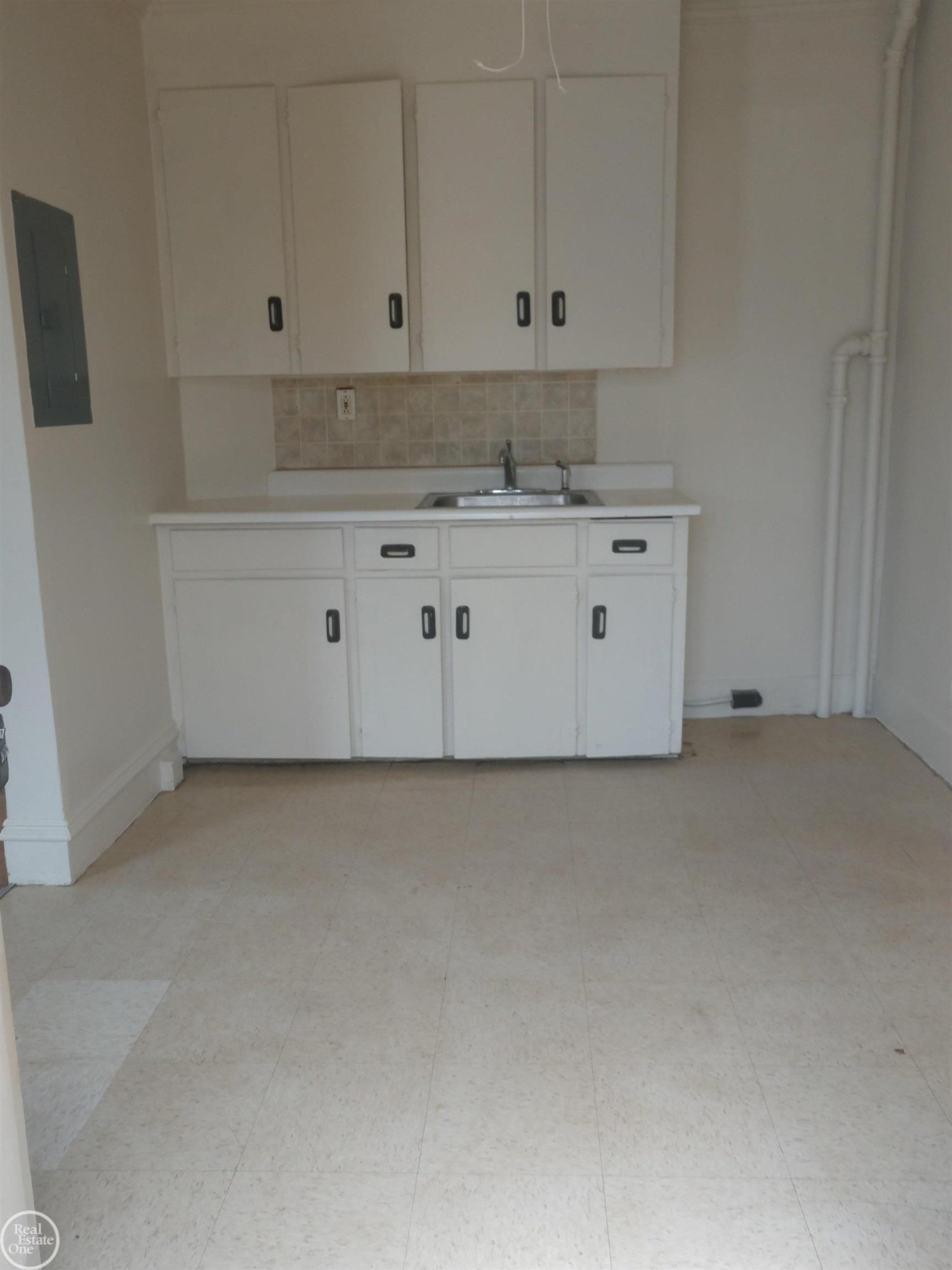 838 Howard Street, Port Huron, MI 48060 — Photo 15
