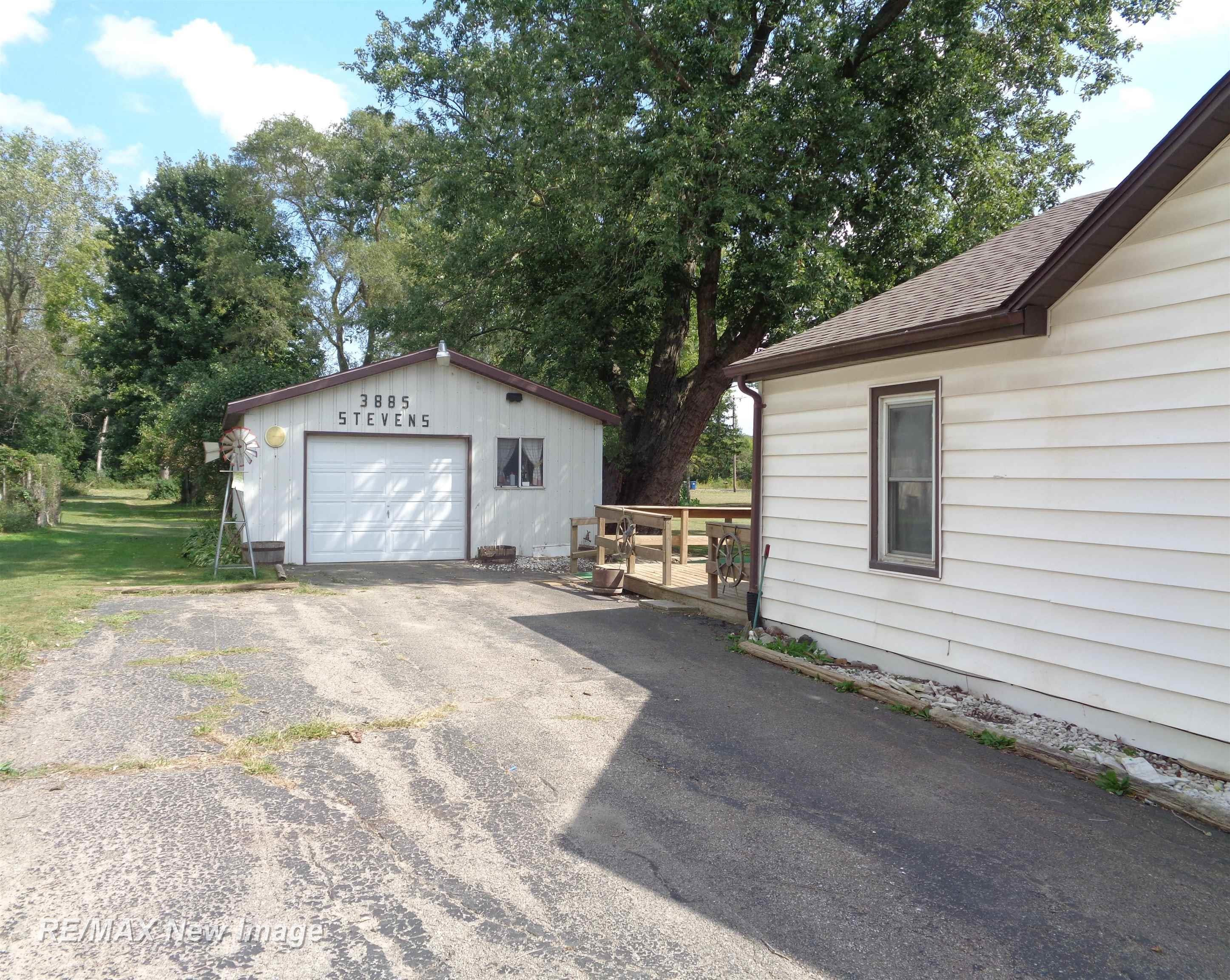 3885 East Road, Saginaw, MI 48601 — Photo 16