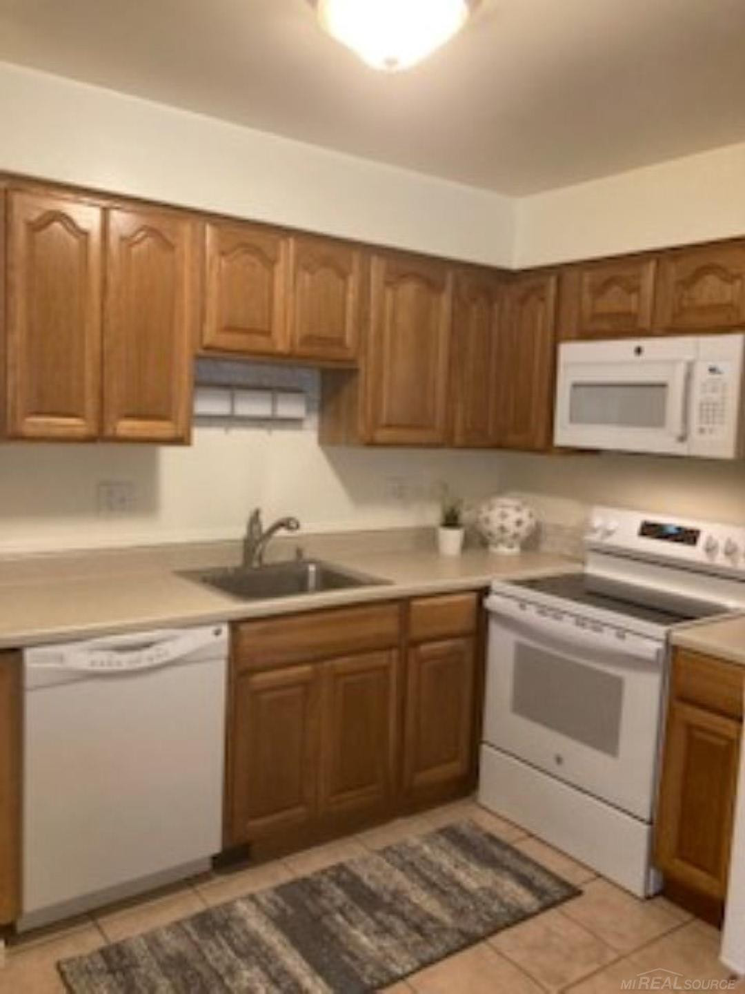 7605 Woodview Dr. 1 Drive, Bldg 12 unit 167, Westland, MI — Photo 13