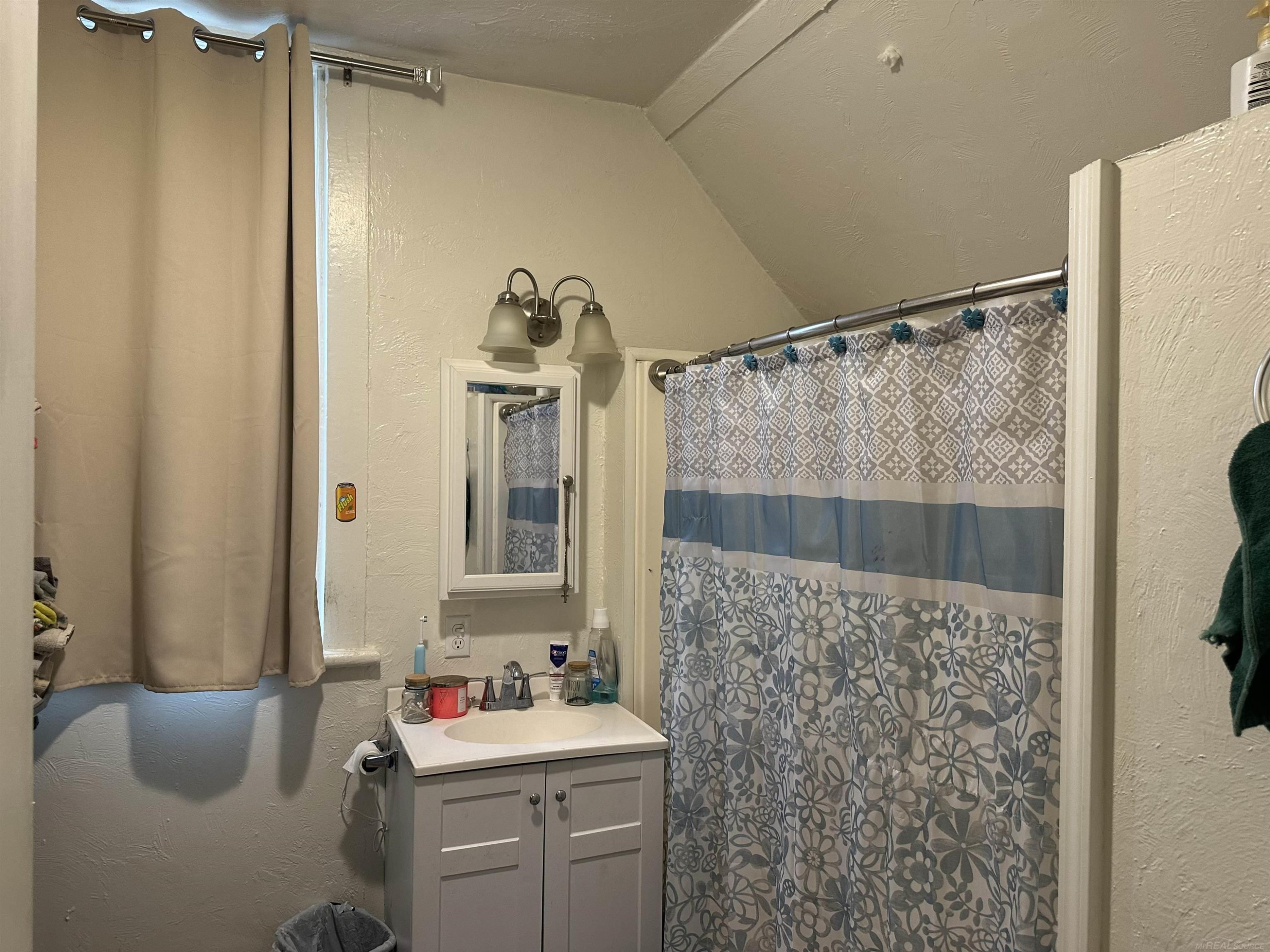 26 N Howard Avenue, Croswell, MI 48422 — Photo 8