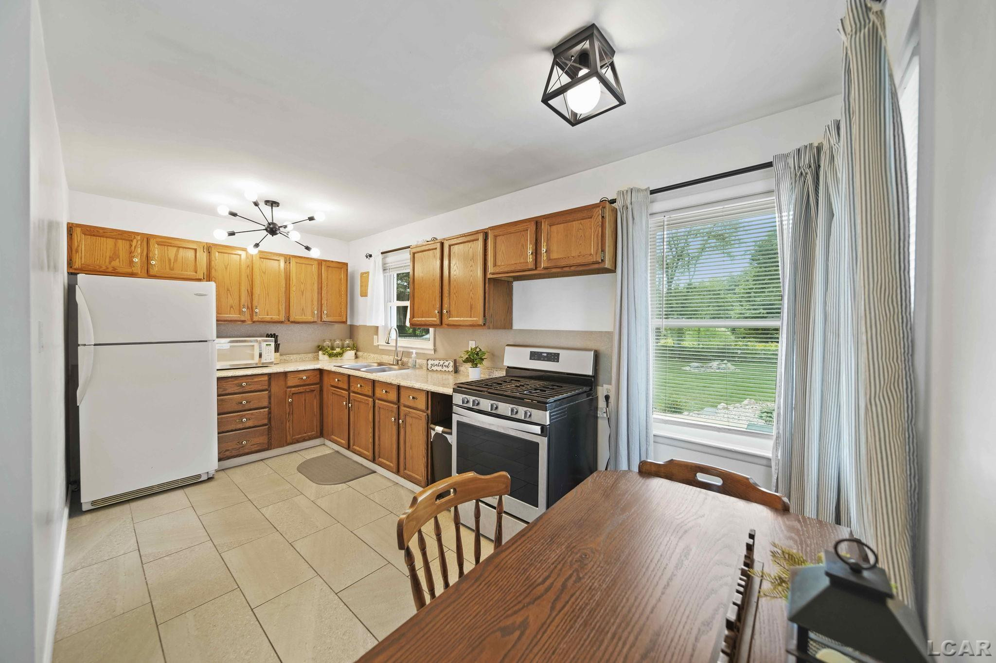 313 Michigan, Concord, MI 49237 — Photo 11