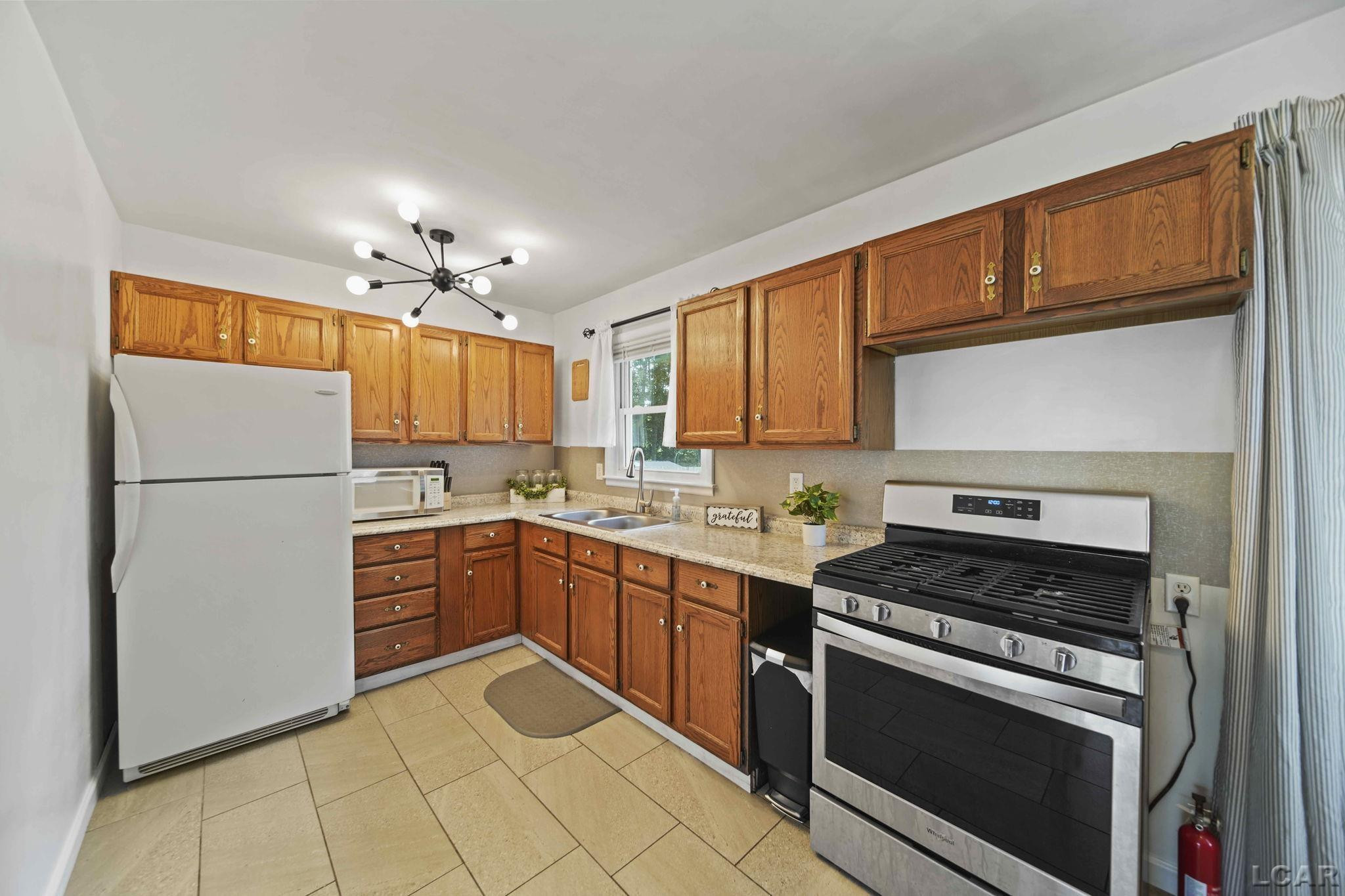 313 Michigan, Concord, MI 49237 — Photo 12