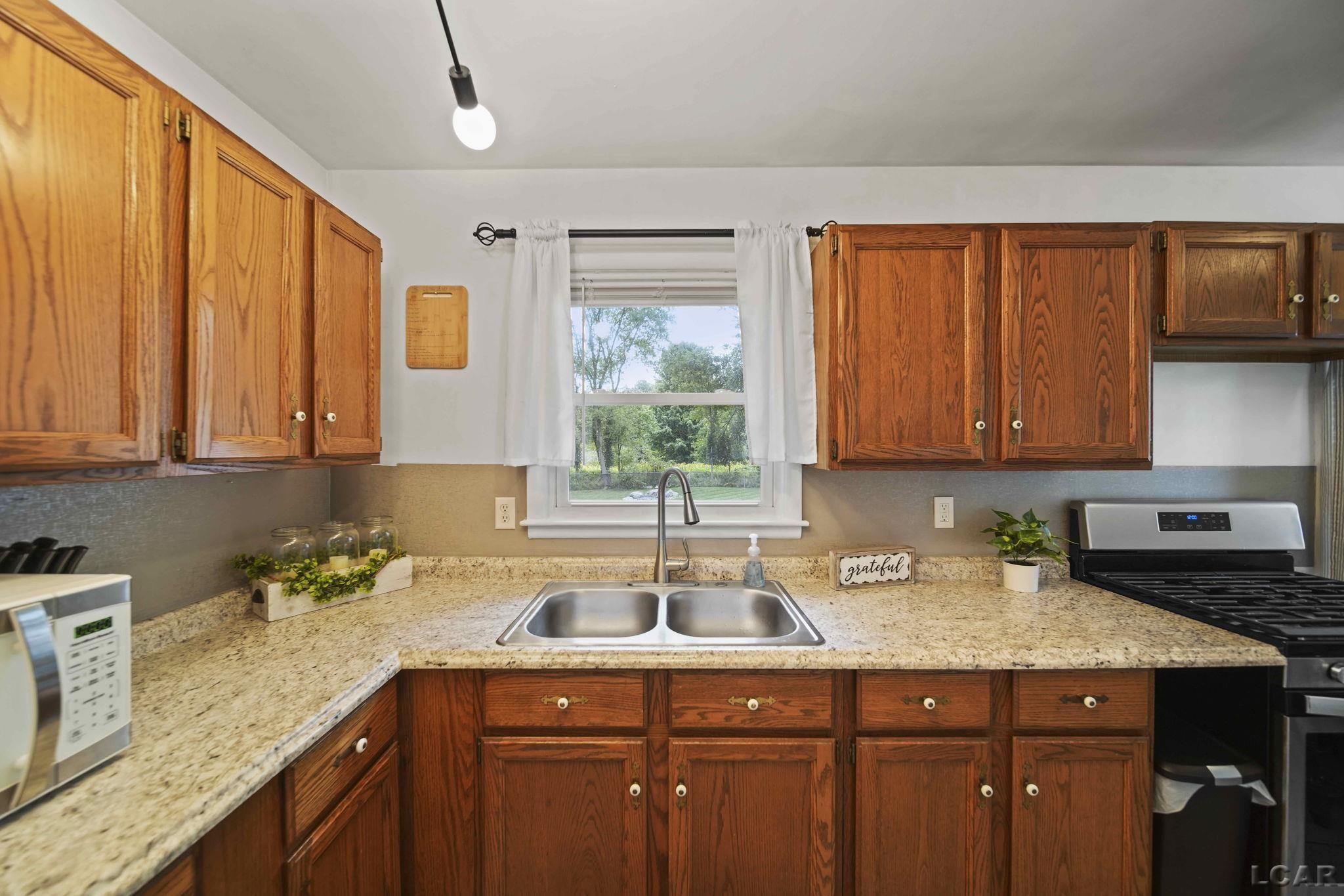313 Michigan, Concord, MI 49237 — Photo 13