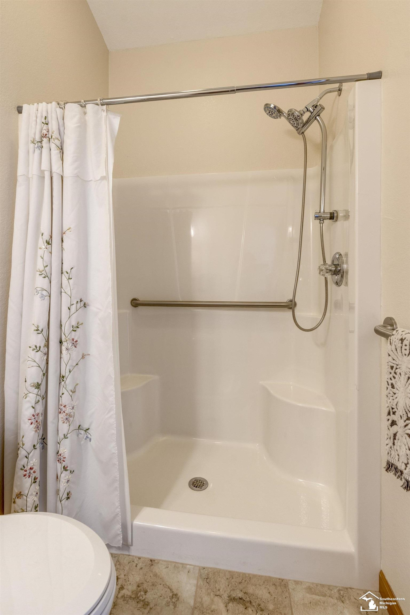 2438 Sutton, Temperance, MI 48182 — Photo 16